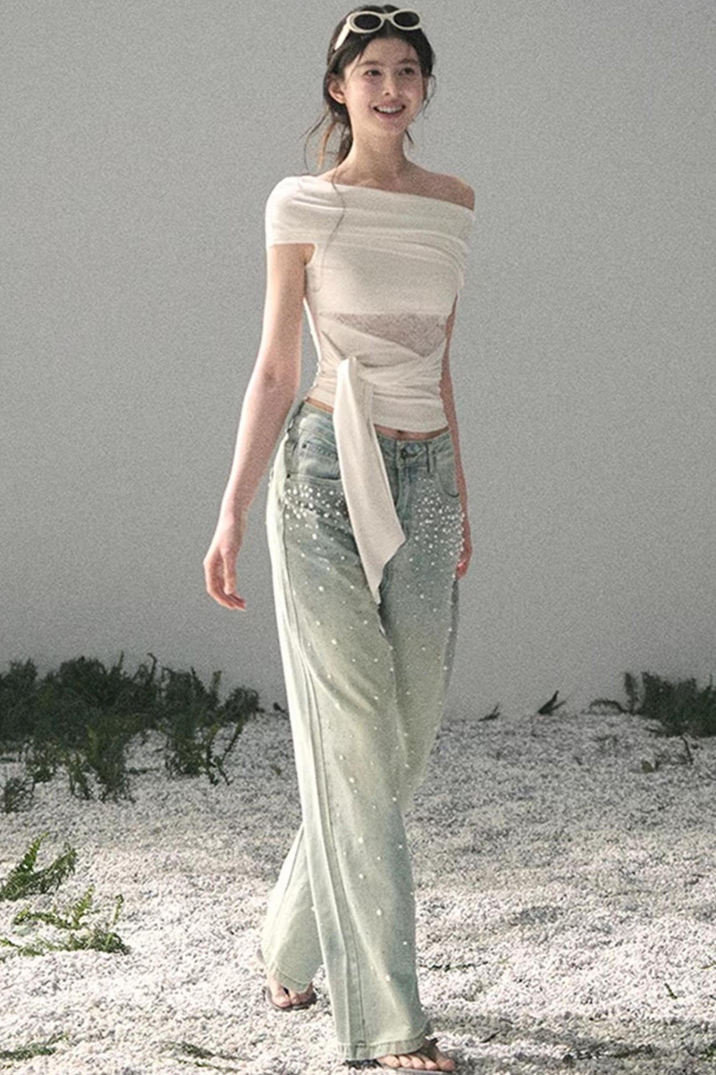 Pantalon en jean bleu clair perlé