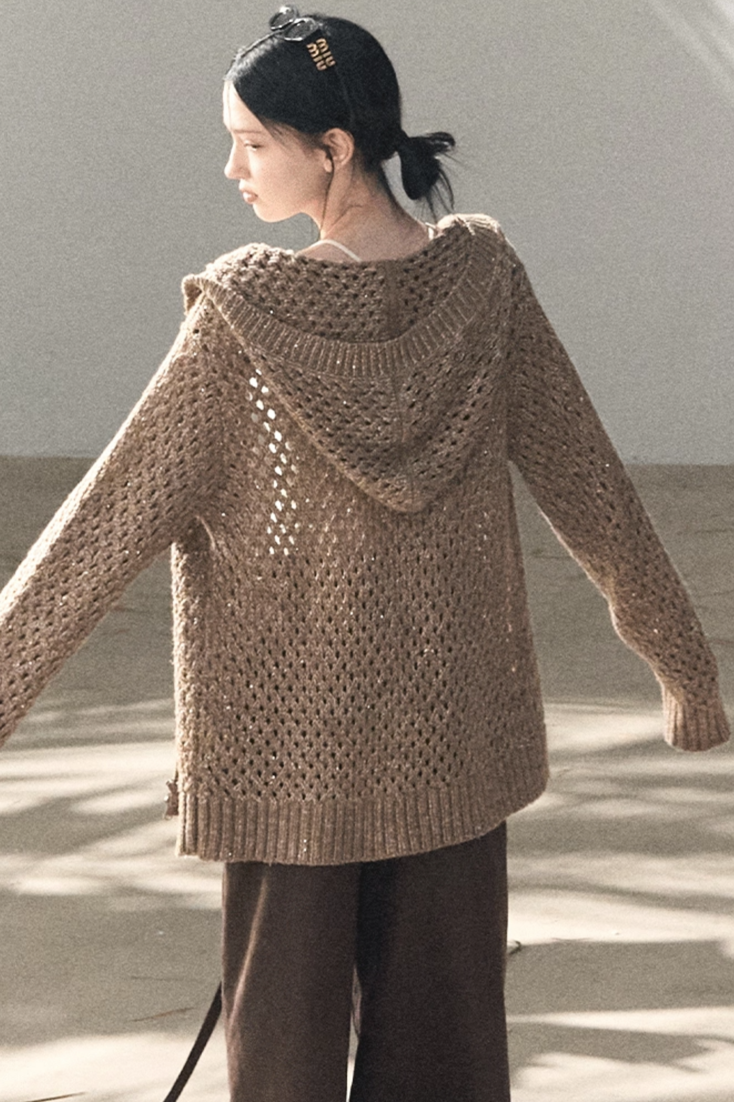 Lange Hose aus plissiertem Mikro-Samt