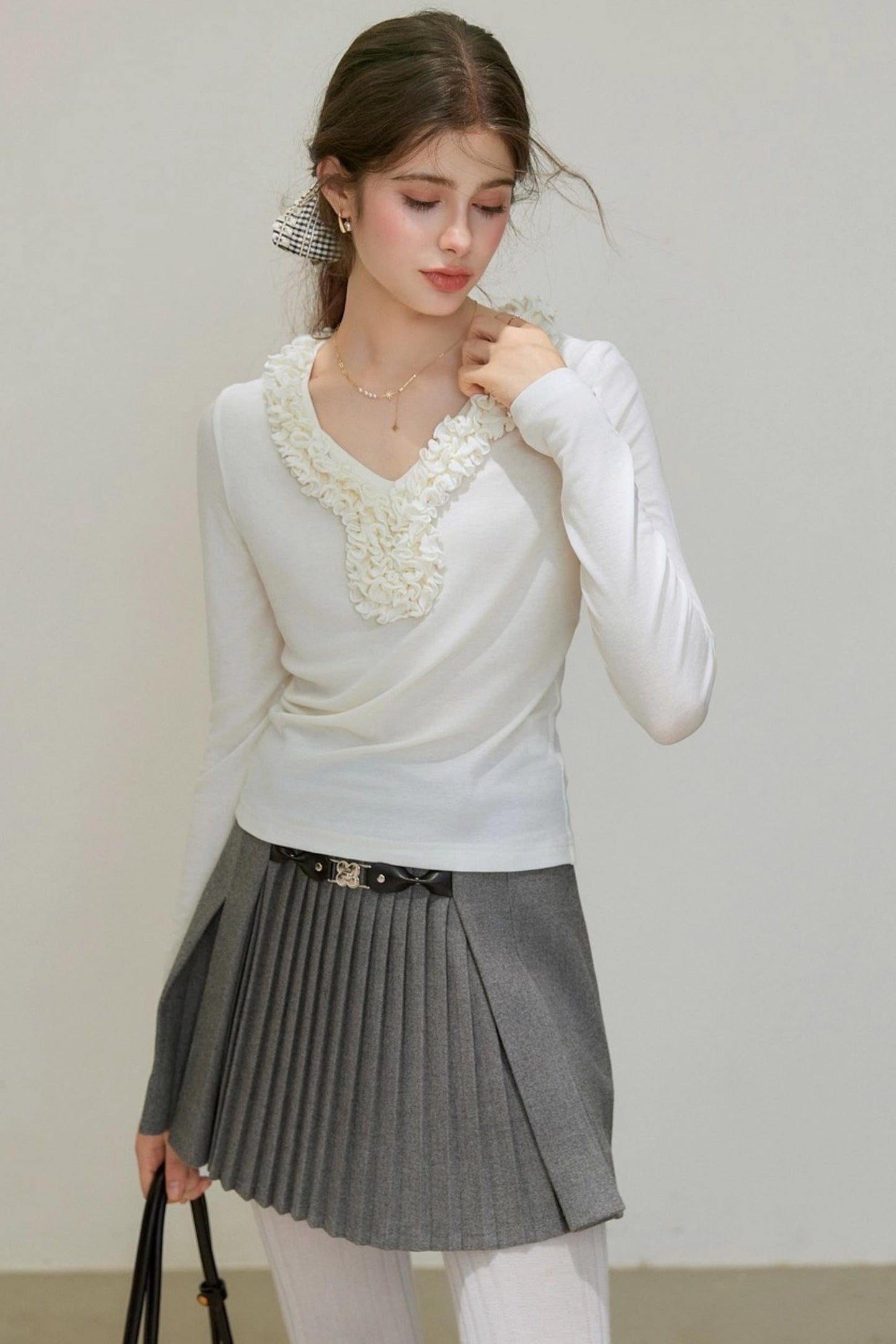 V-Neck Long-Sleeved Base Shirt