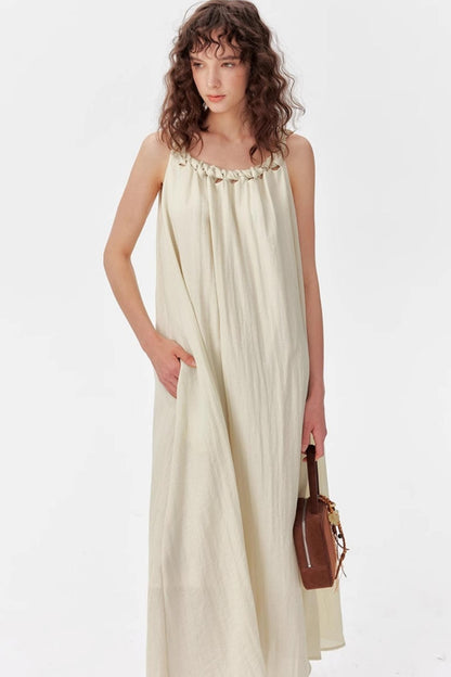 White M?bius Knot Dress