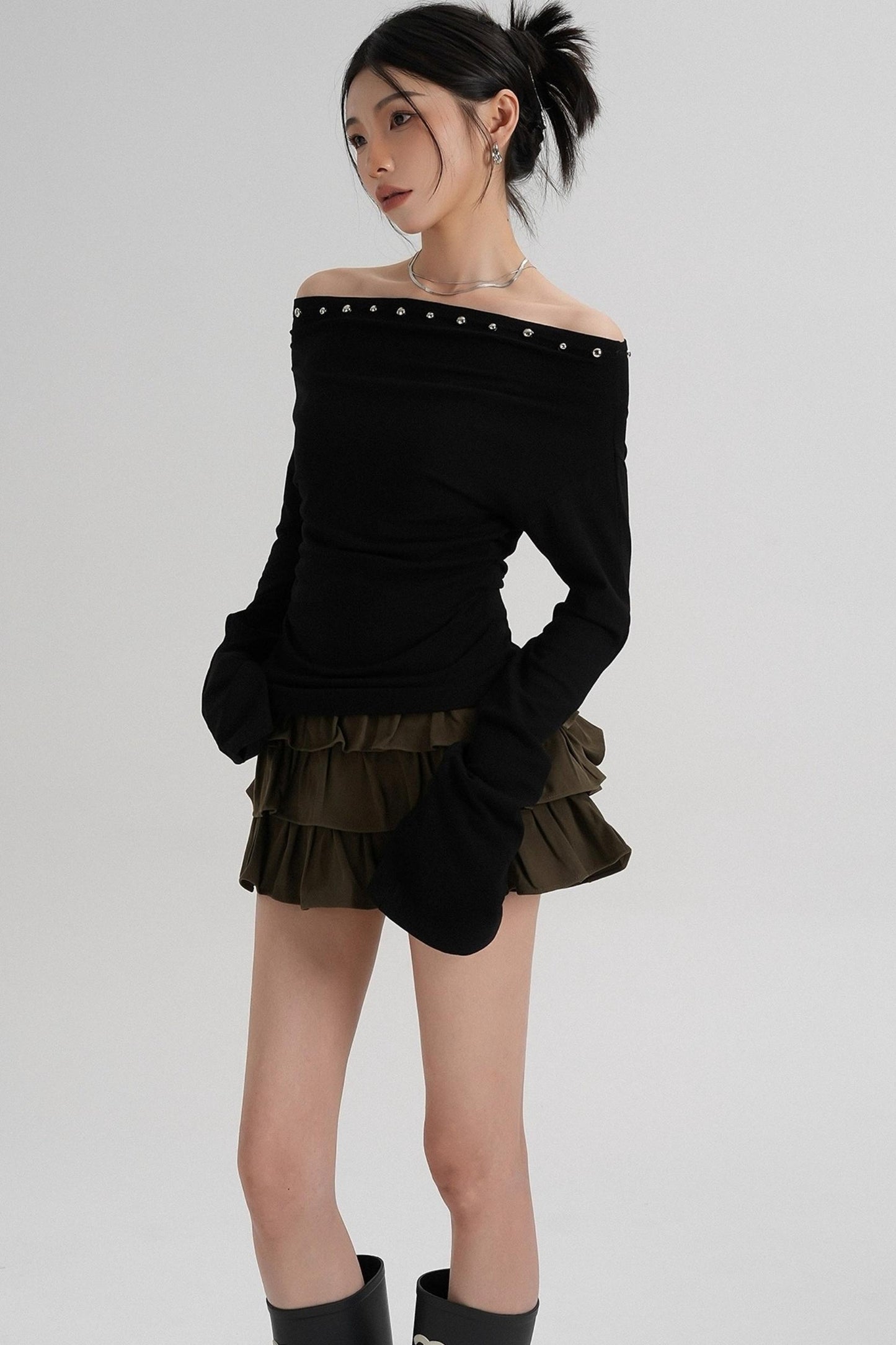 Niche Rivet Long-Sleeved T-Shirt