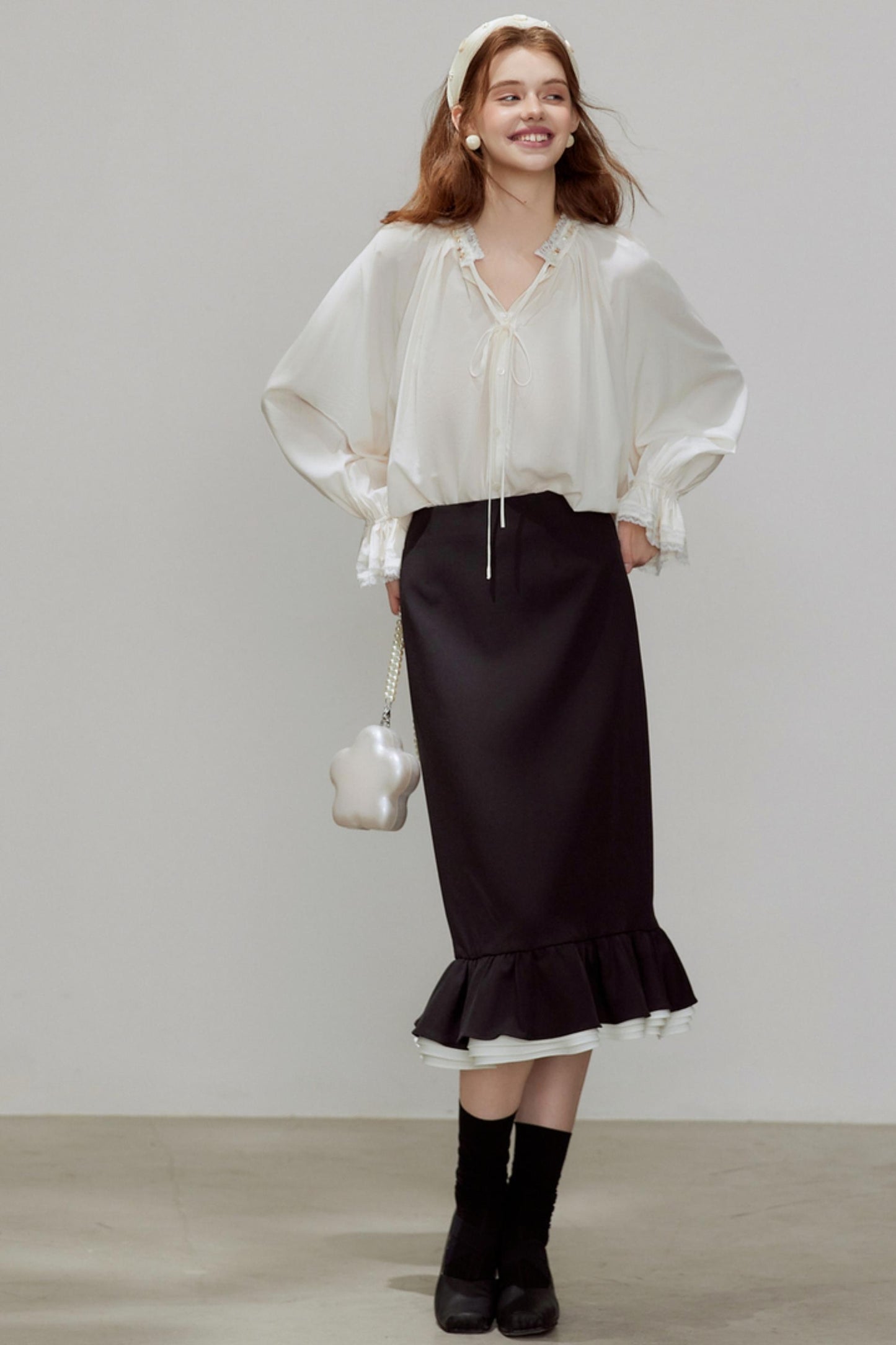 Silhouette V-Neck Shirt