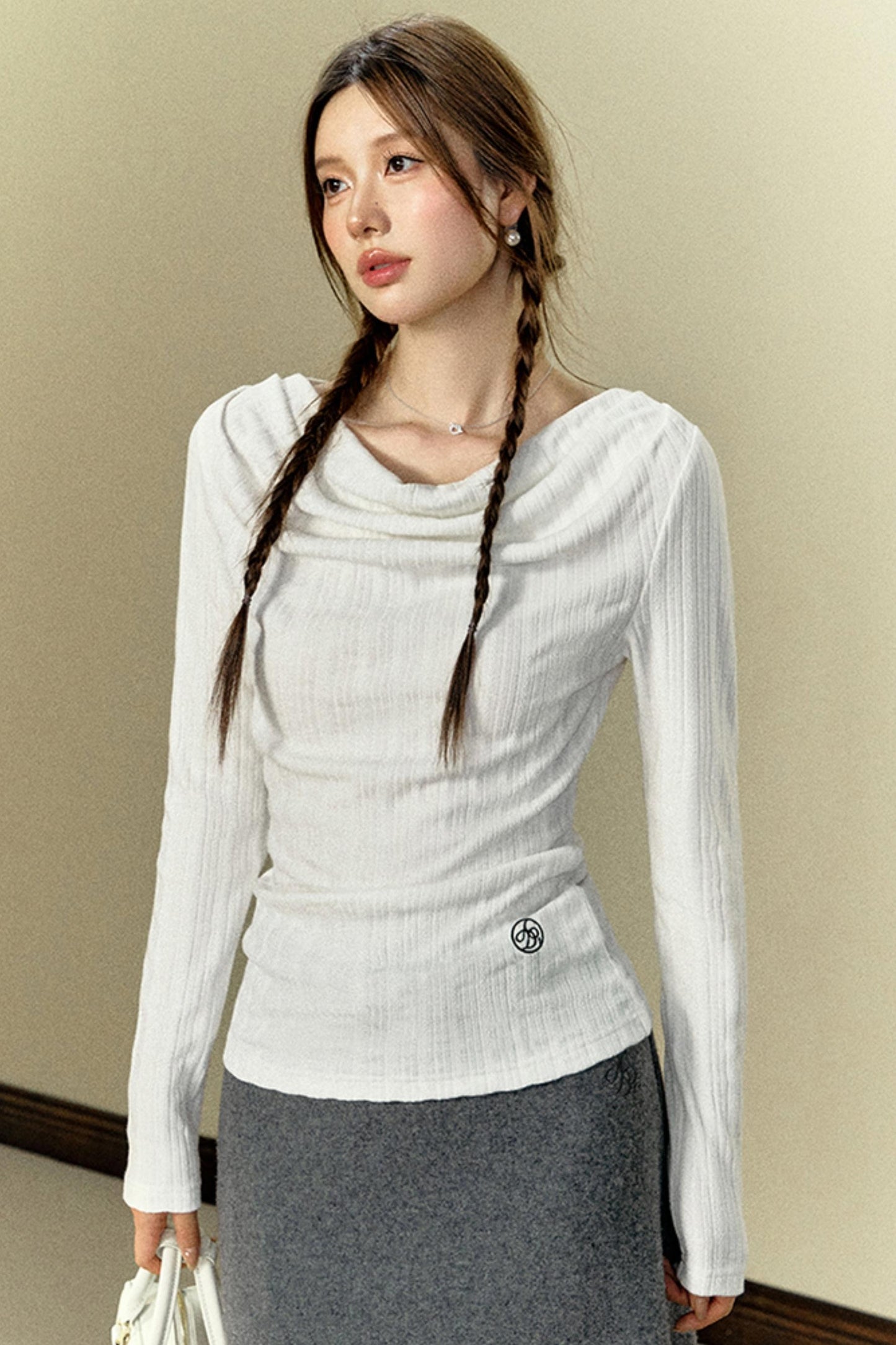 Long Sleeve Swing Neck Knit Top