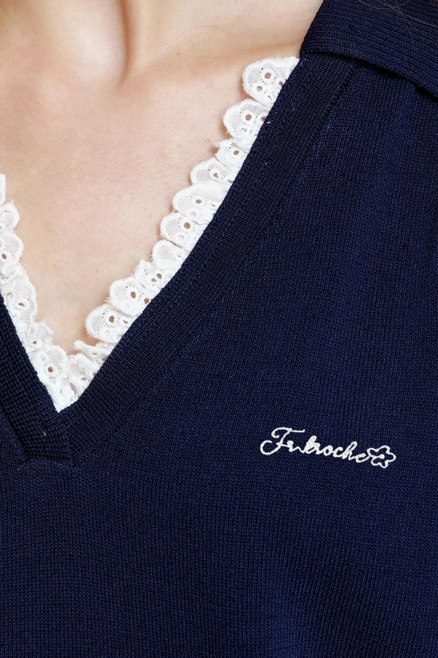 Beige Grain Embroidered Lace Knit Vest