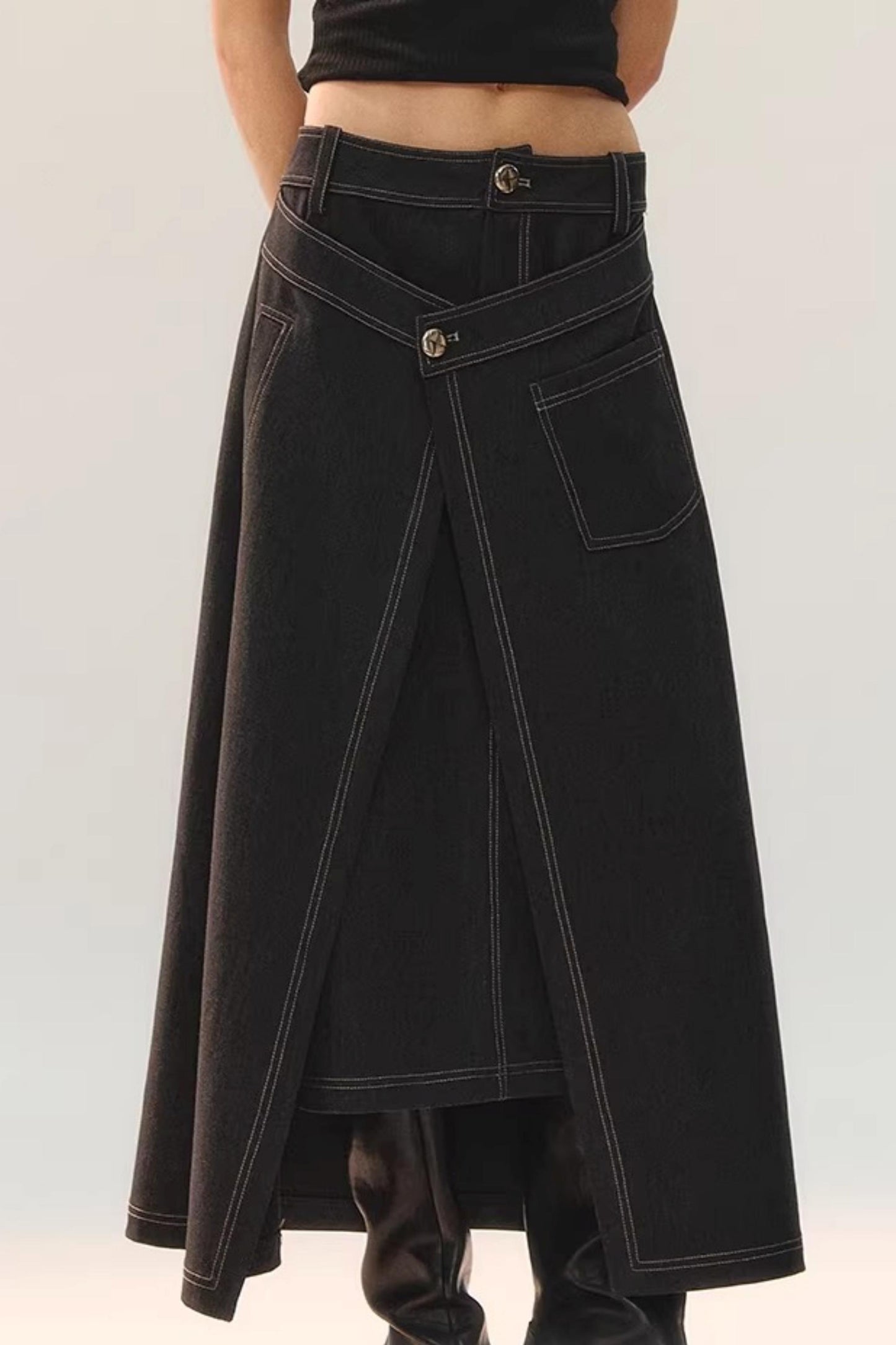 Contrasting Layered Half Skirt