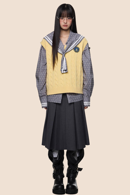 Twisted Flower V-Neck Knit Vest