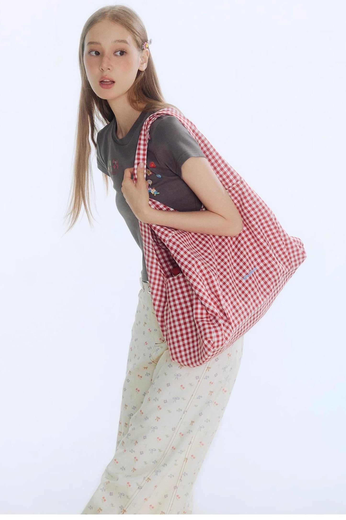 Vintage Strawberry Zipper Tote