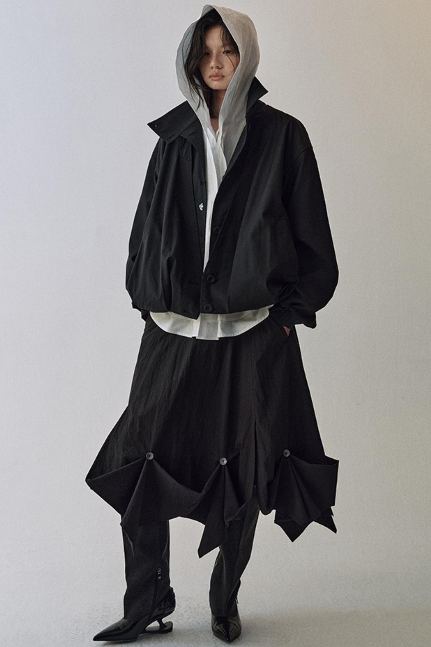 Constriction Silhouette Hooded Jacket