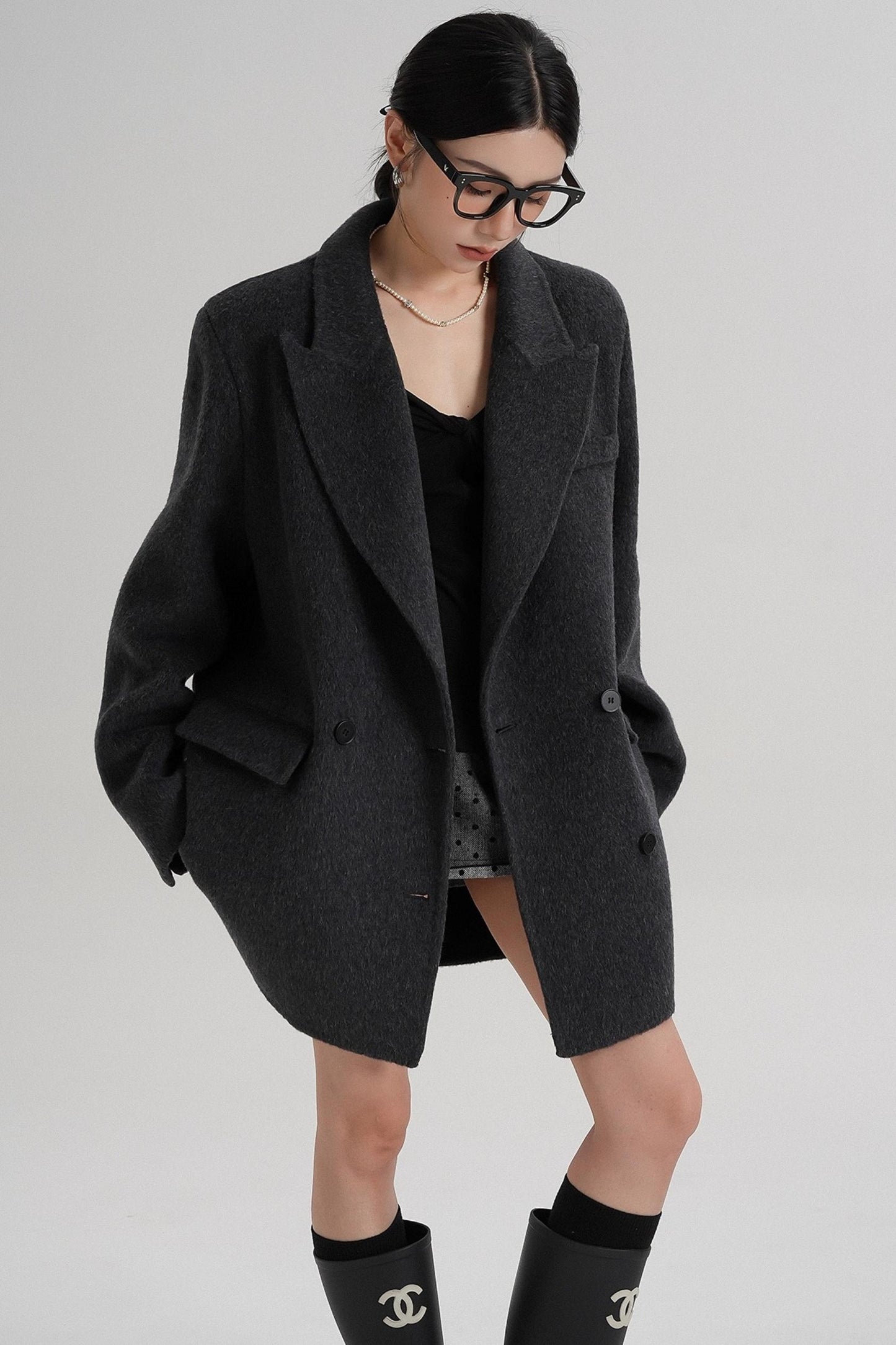 Medium-Length Temperament Wool Coat