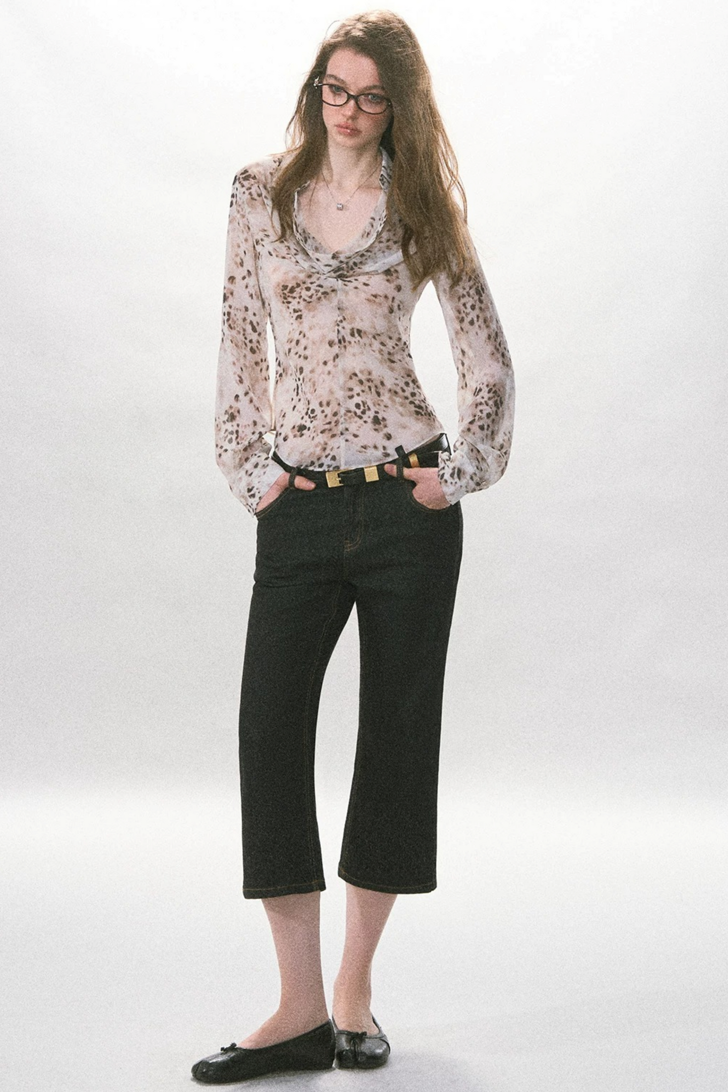 Hellfarbenes gepunktetes Slim-Fit-Chiffon-Oberteil
