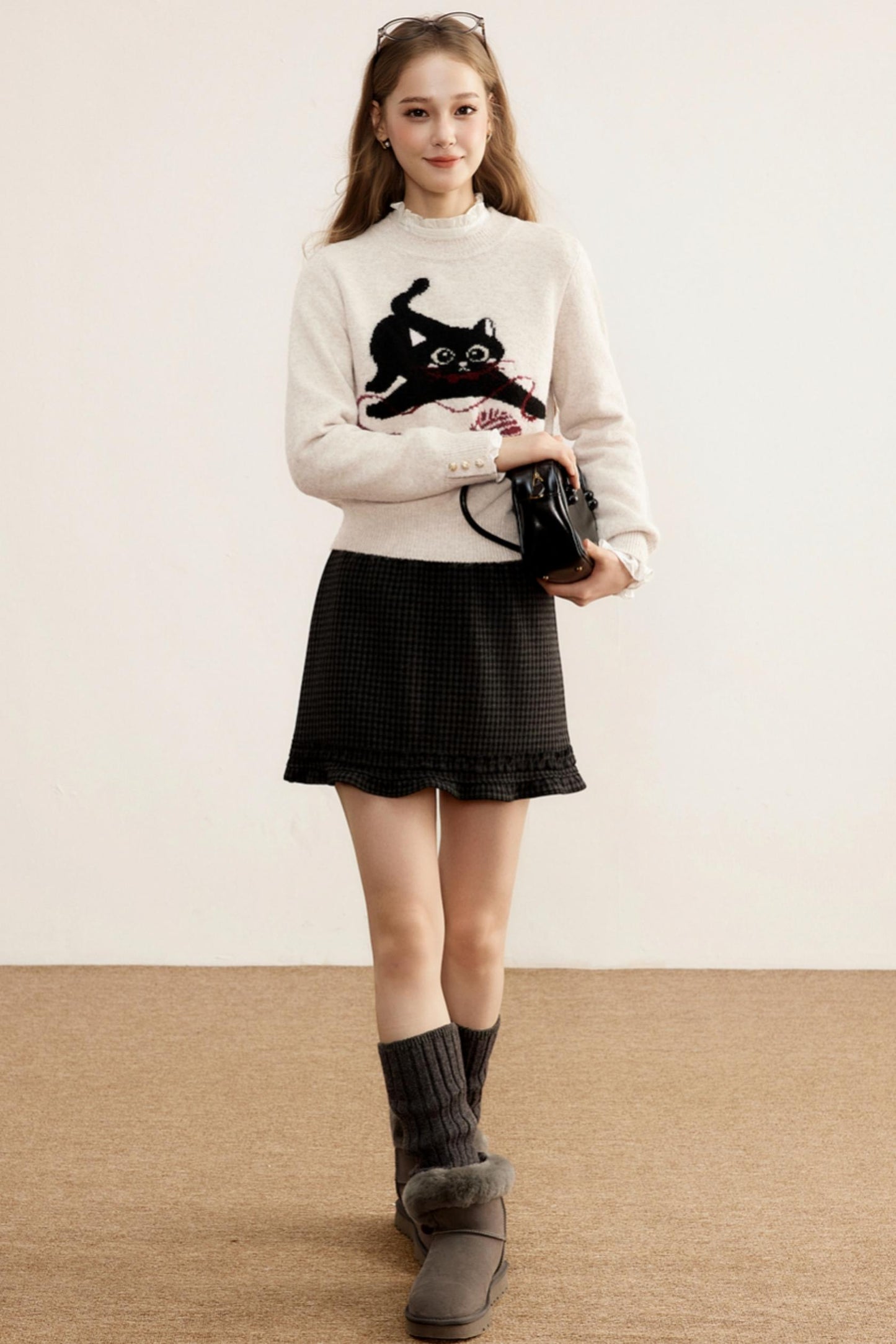 Round Neck Cat Pattern Top