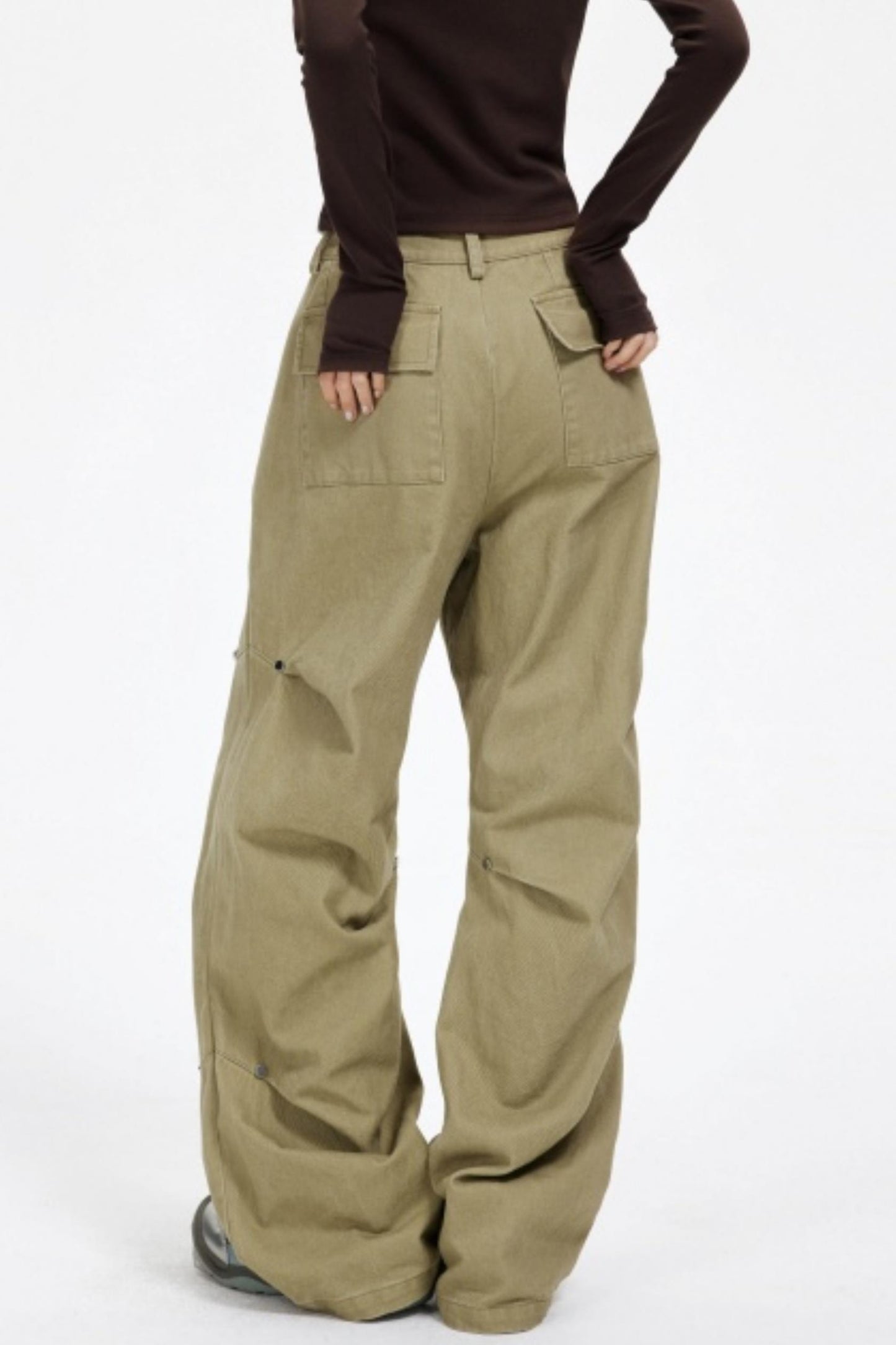 Functional Pleated Stud Cargo Pants