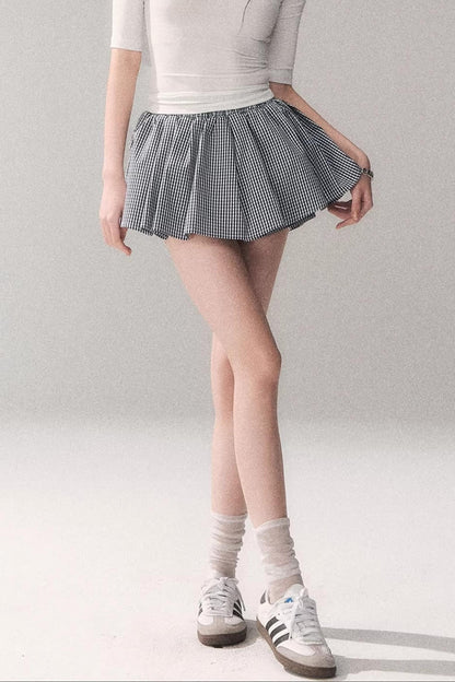 Ensemble chemise à carreaux bleus et dentelle