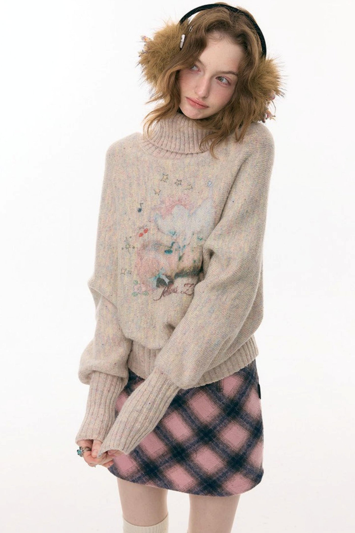 Aprikosenfarbener Fledermausärmelpullover mit hohem Kragen