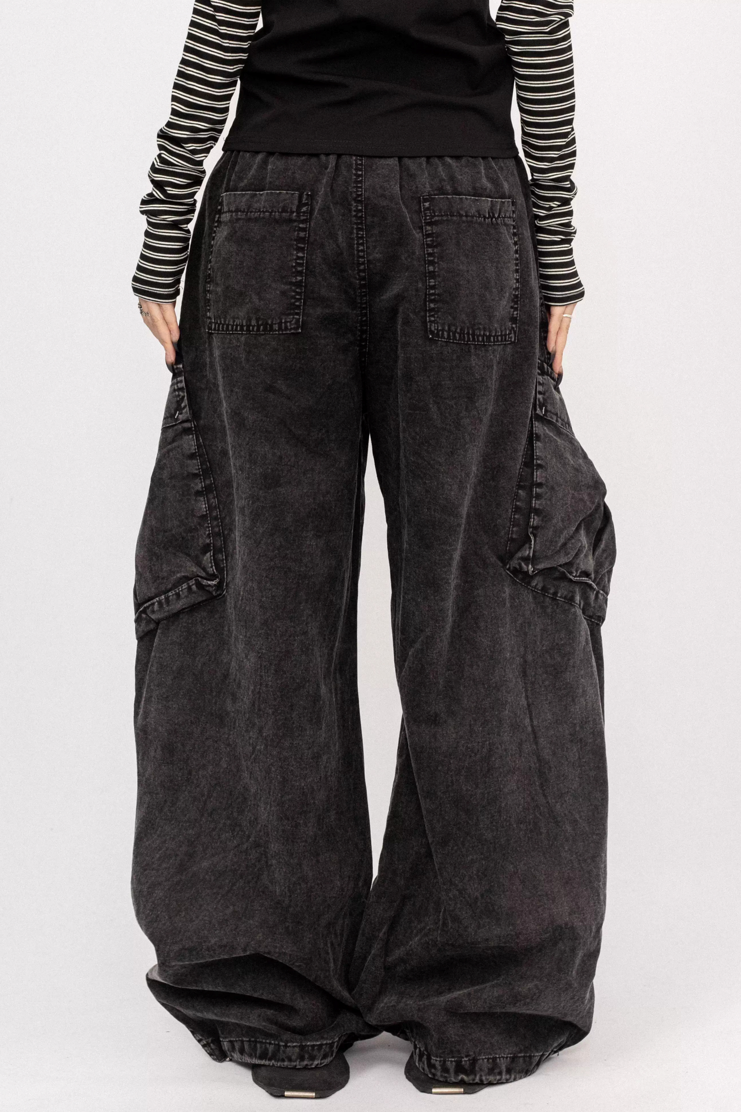 워싱 블랙-그레이 와이드 레그 진