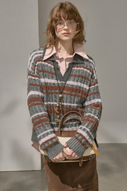 Contrast Fleece V-Neck Knit Top