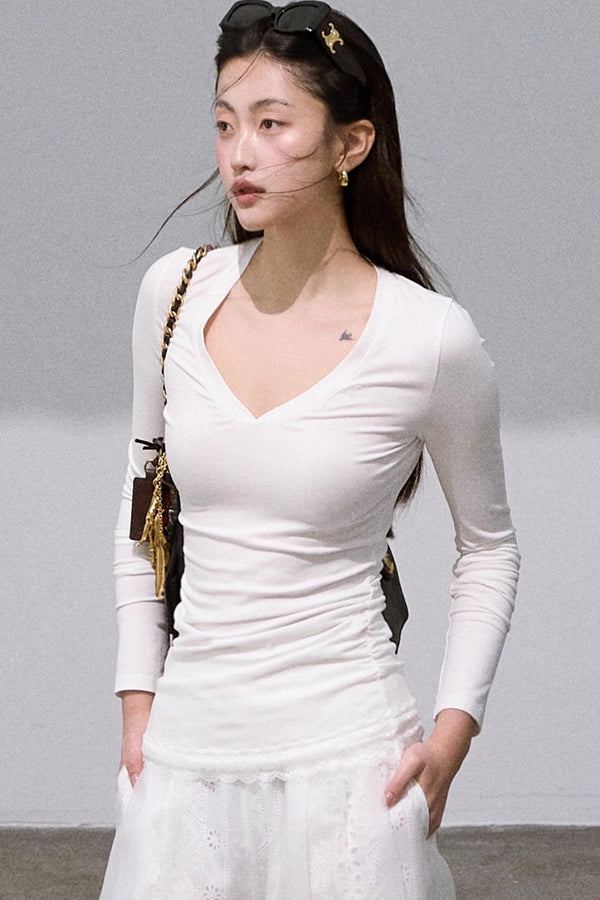 Lace V-Neck Slim Knit Top