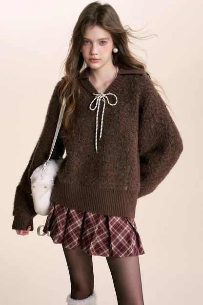 Contrasting Color Bias-Cut Pleated Short Skirt