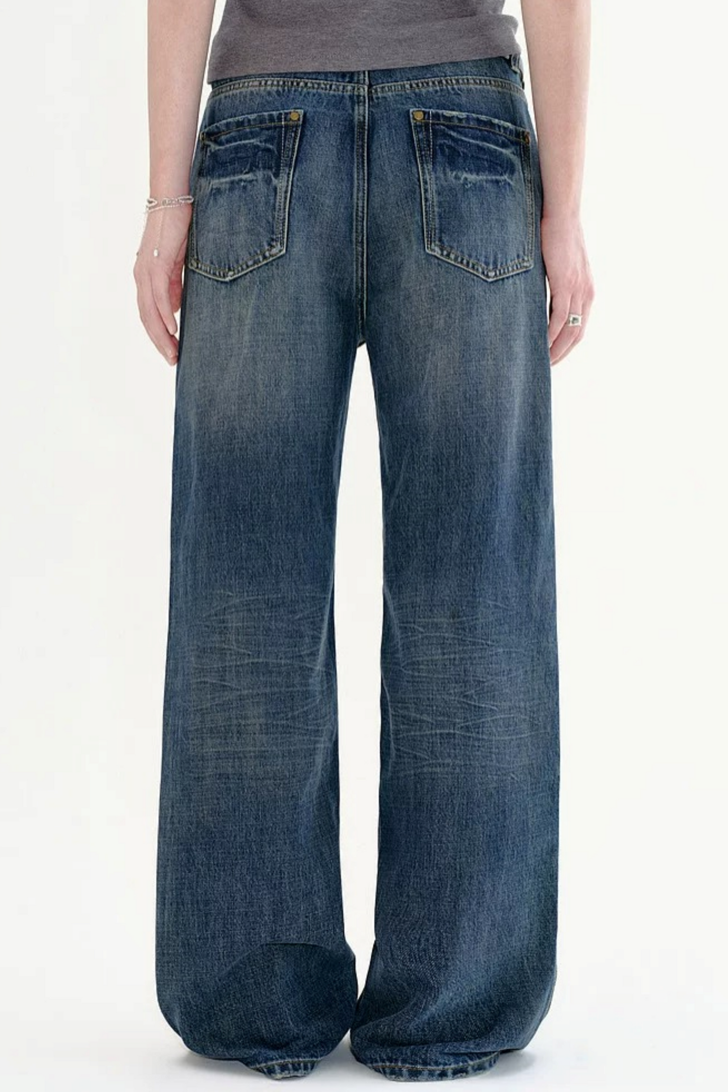 Jeans retrò a vita alta slavati a gamba larga