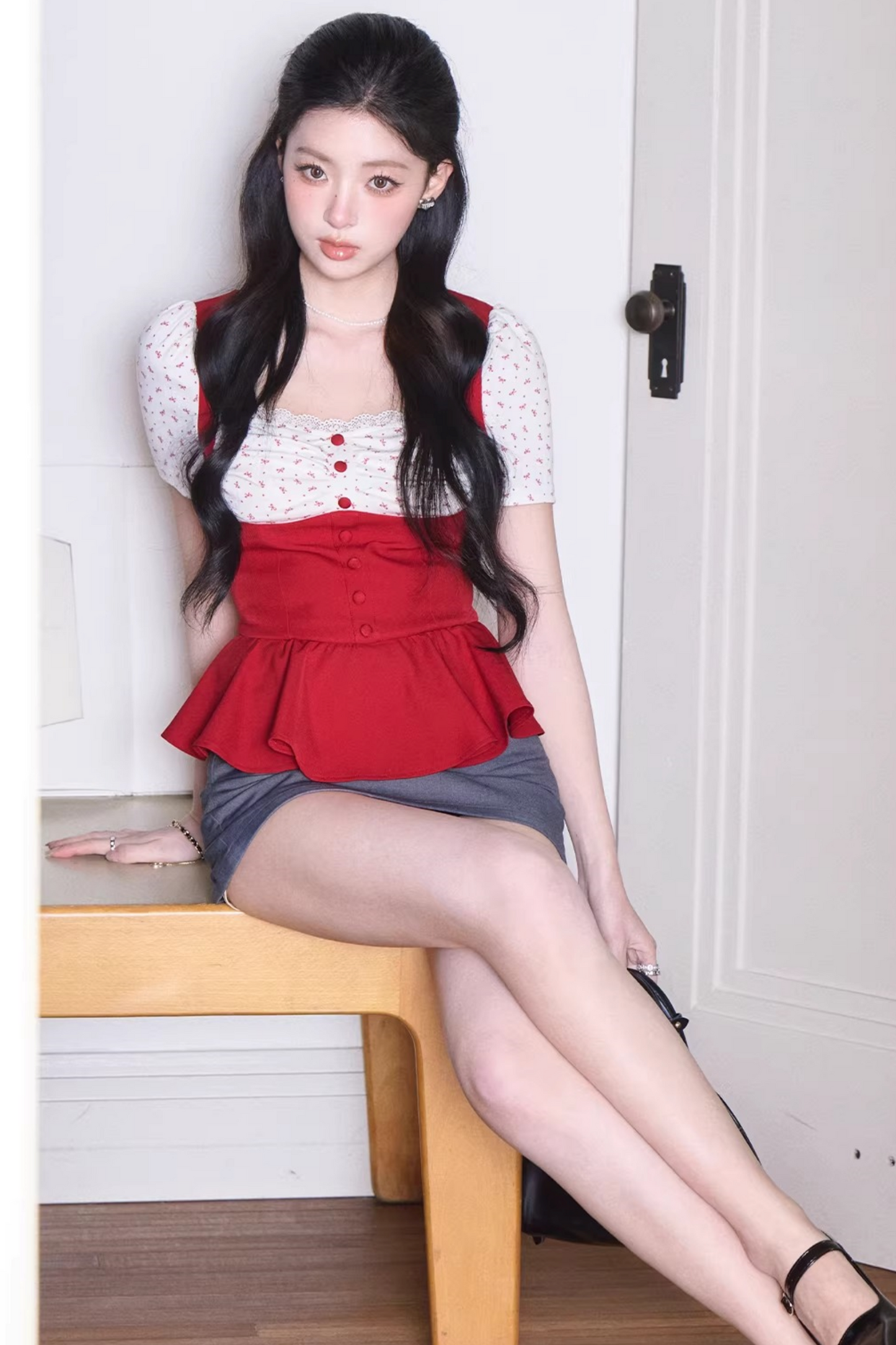 Sweet Style Waist-Cinching Floral Blouse