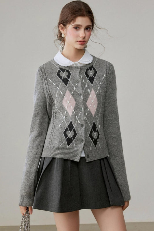 Diamond Plaid Contrasting Wool Sweater