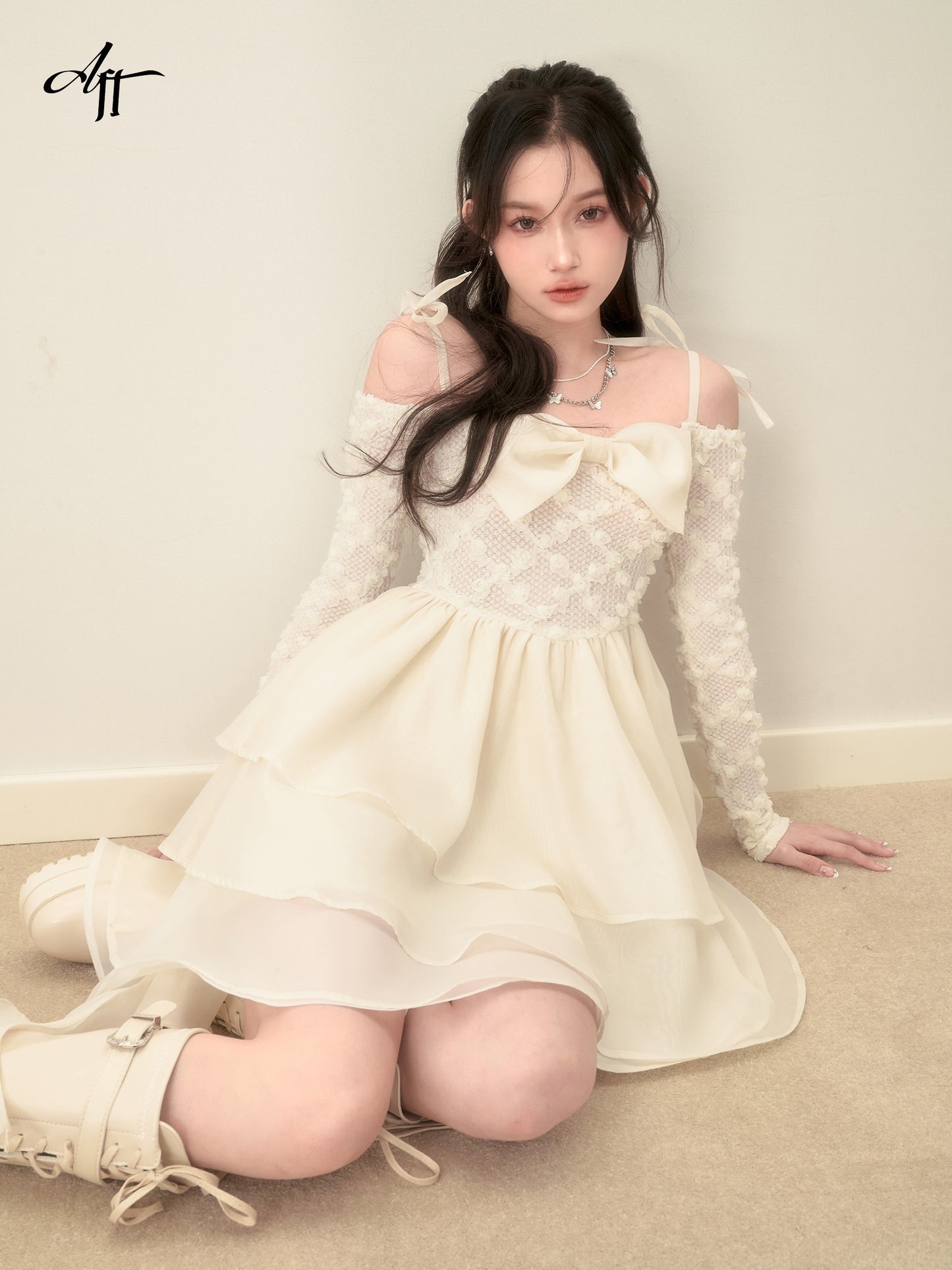 Original Lace Long-sleeved Slip Dress