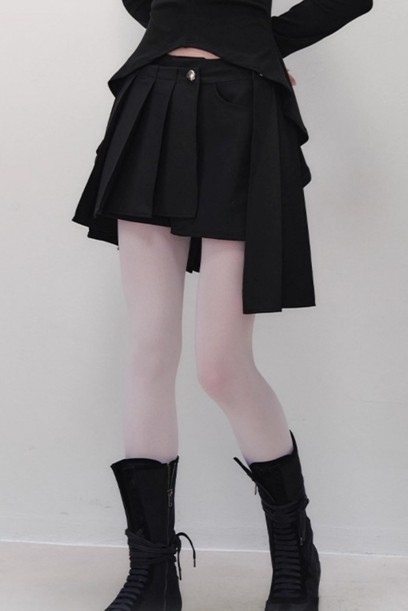 Yuan Shadow Pleated Shorts Skirt