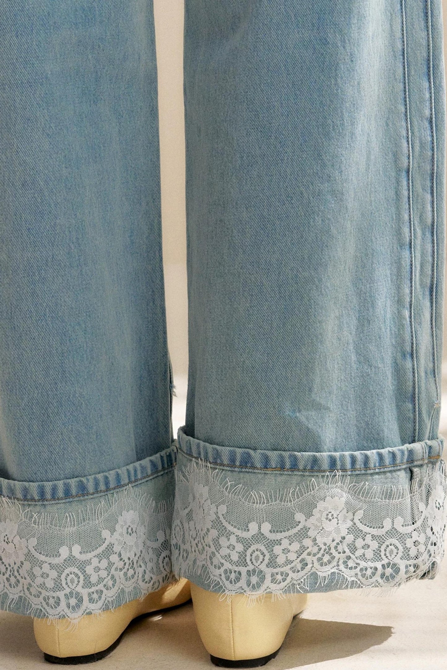 Jeans romantici in pizzo al chiaro di luna
