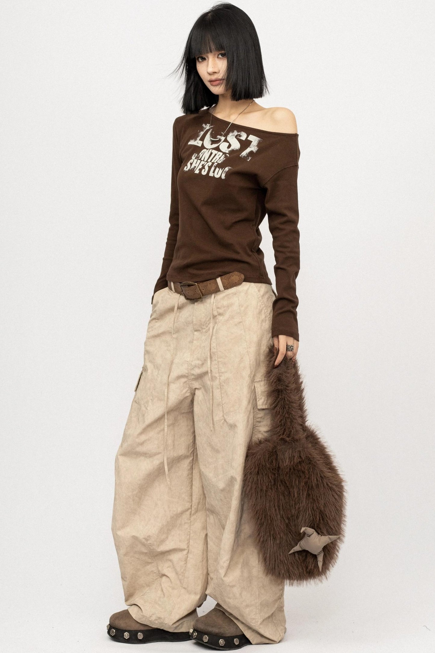 Monogram Print Off-Shoulder Slim T-Shirt