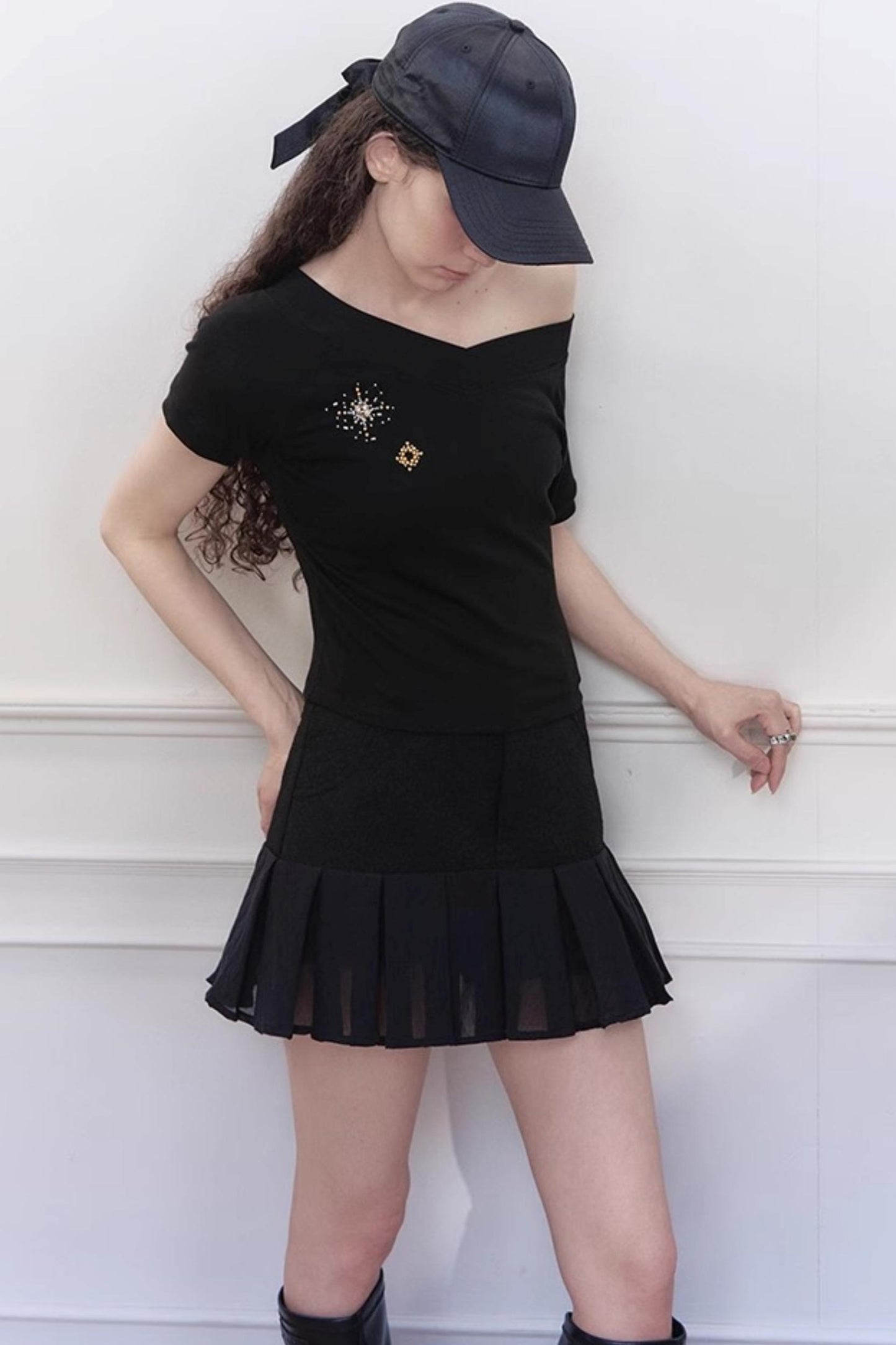 Yuan V-Neck Ribbed Top