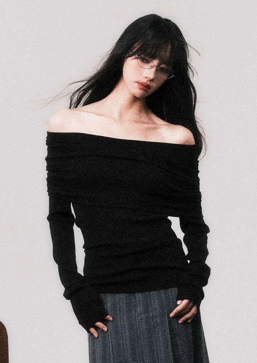 Slouchy One-Shoulder Wool Knit Sweater