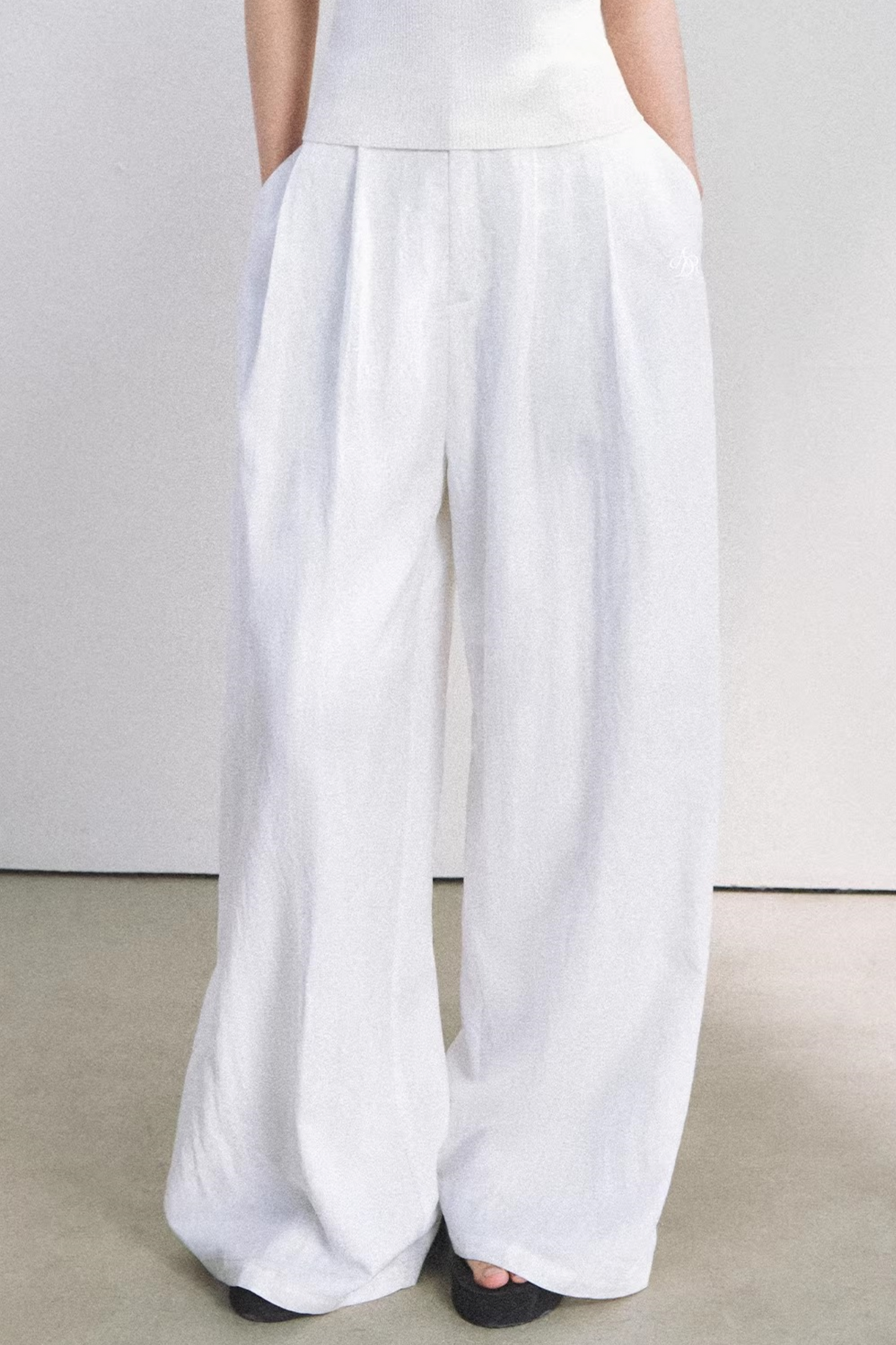 Moonlight Pleated Pants