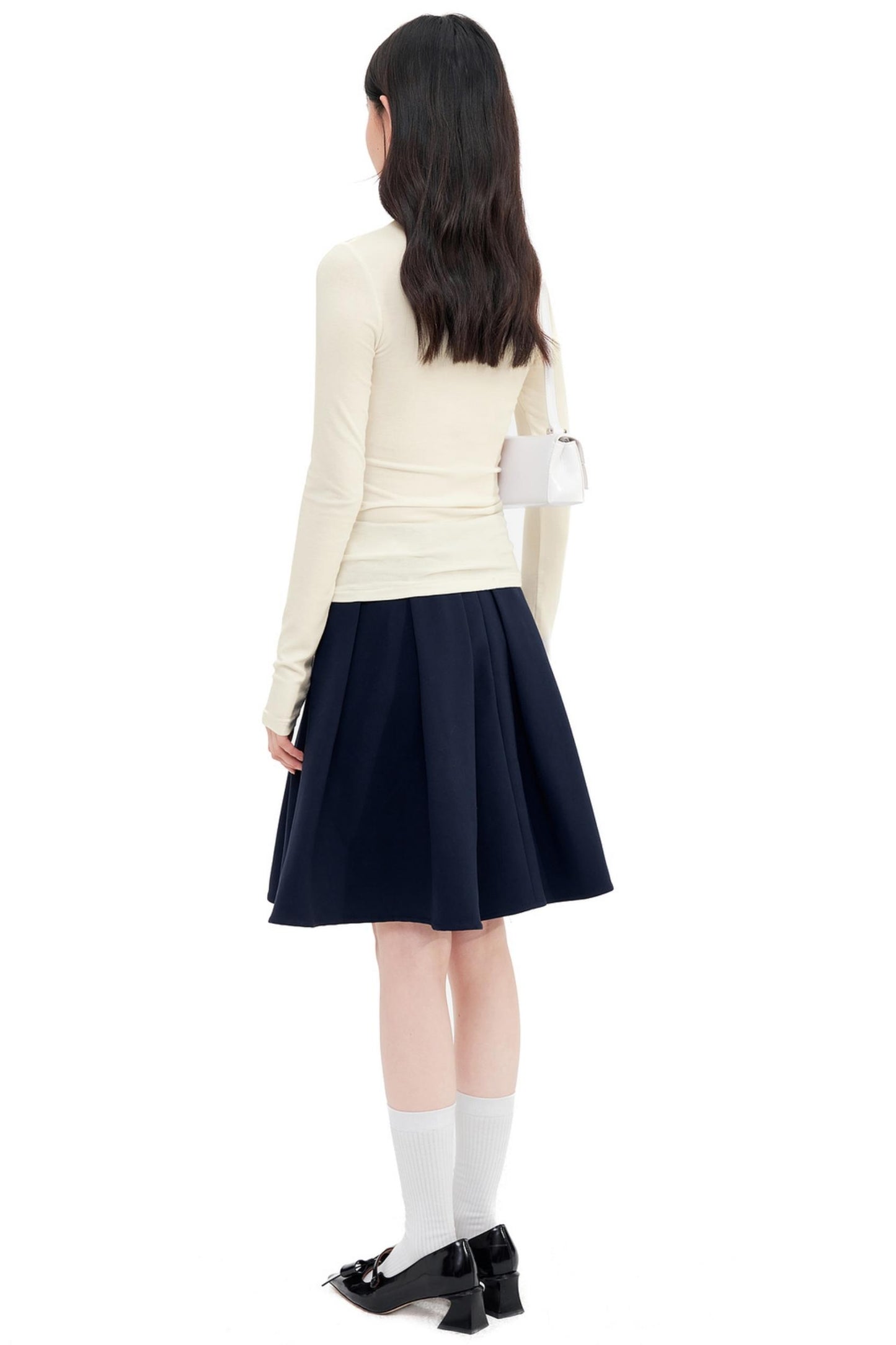 Round Neck Straight Shoulder Top