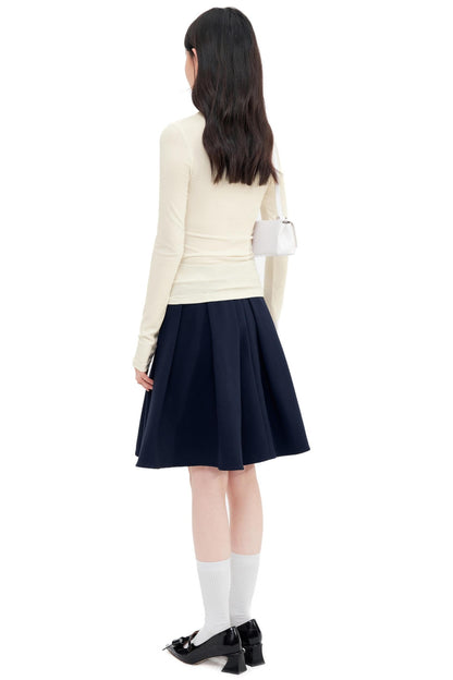 Round Neck Straight Shoulder Top