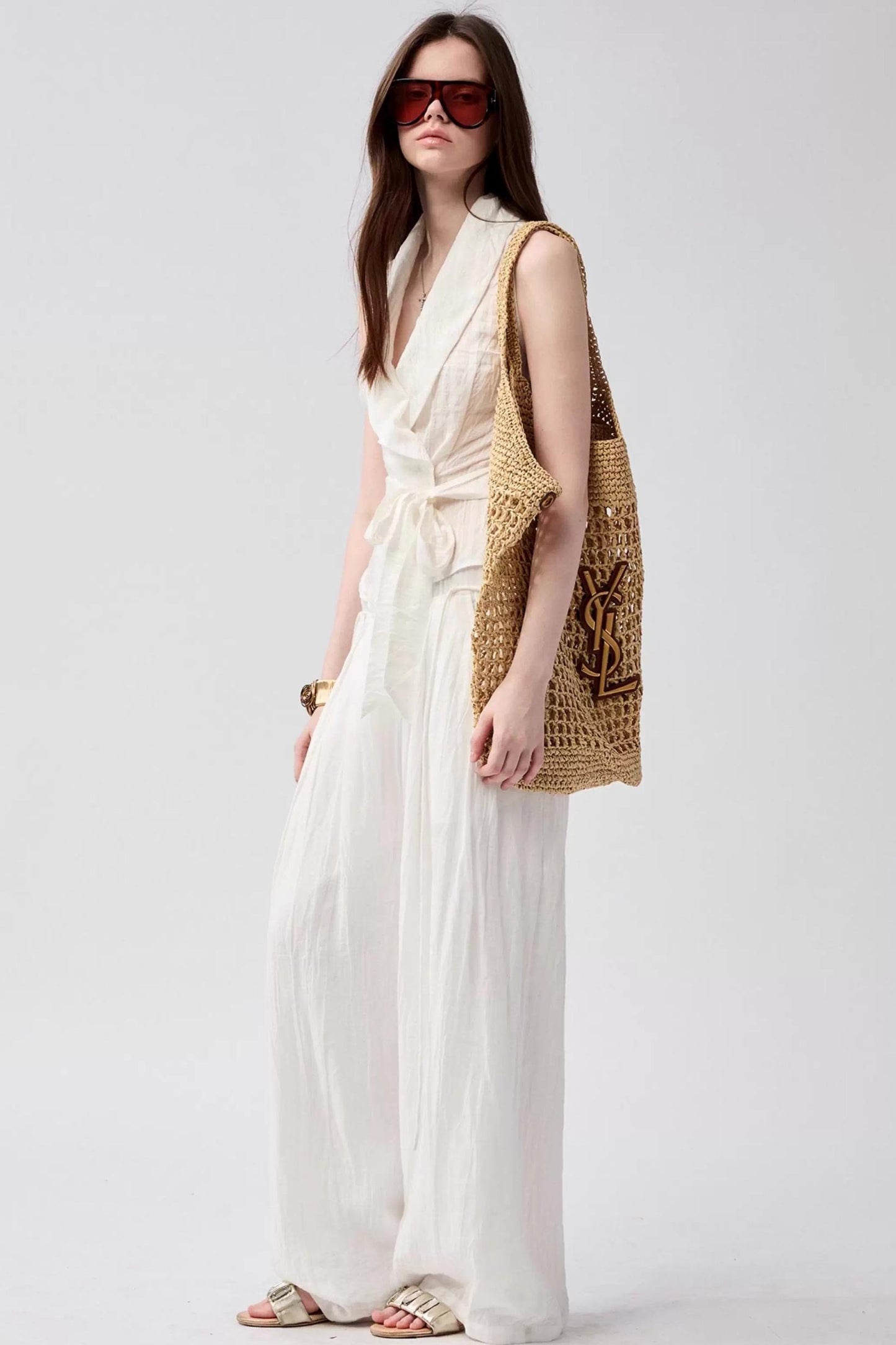 Elegant Line White Top