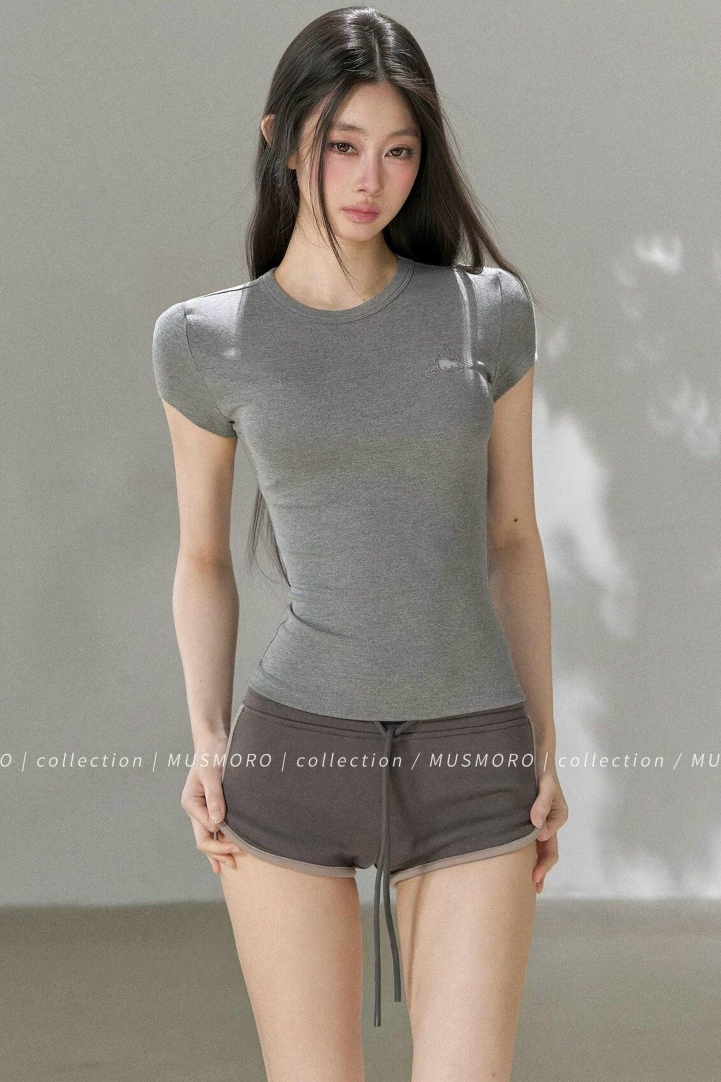 Top in maglia traforata ricamata