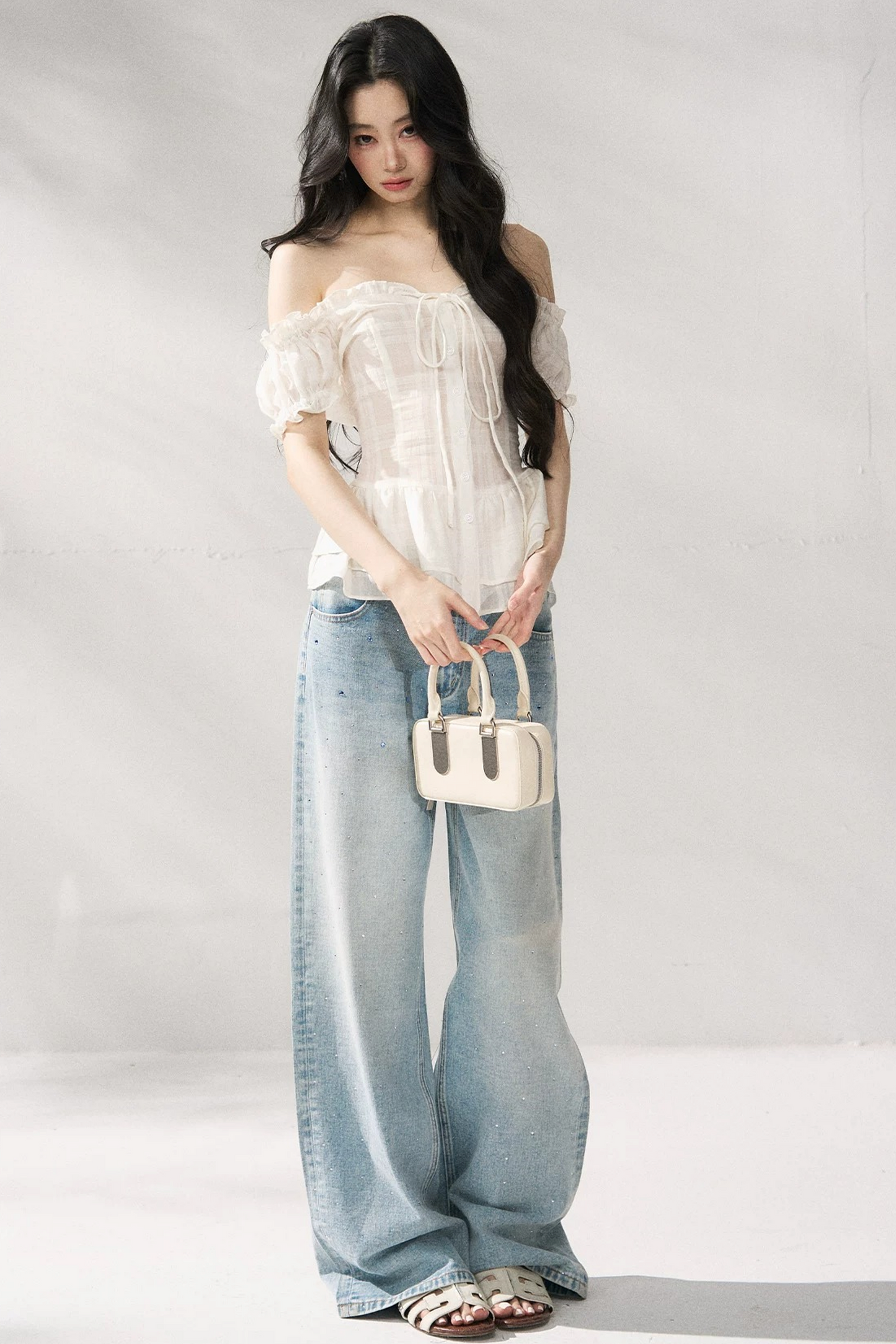 Pantaloni in denim blu a gamba dritta
