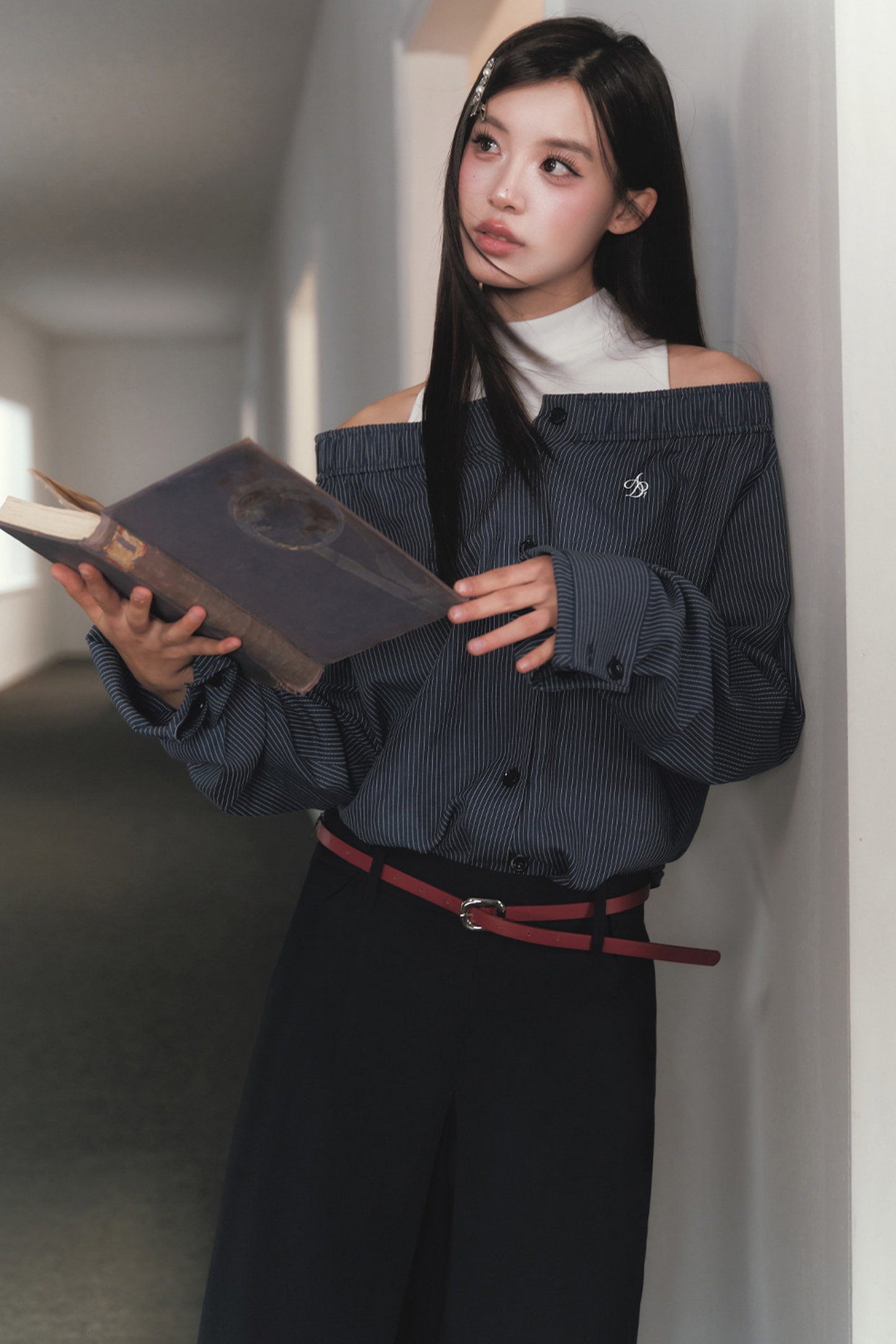 Off-Shoulder Slimming Blouse Set-Up