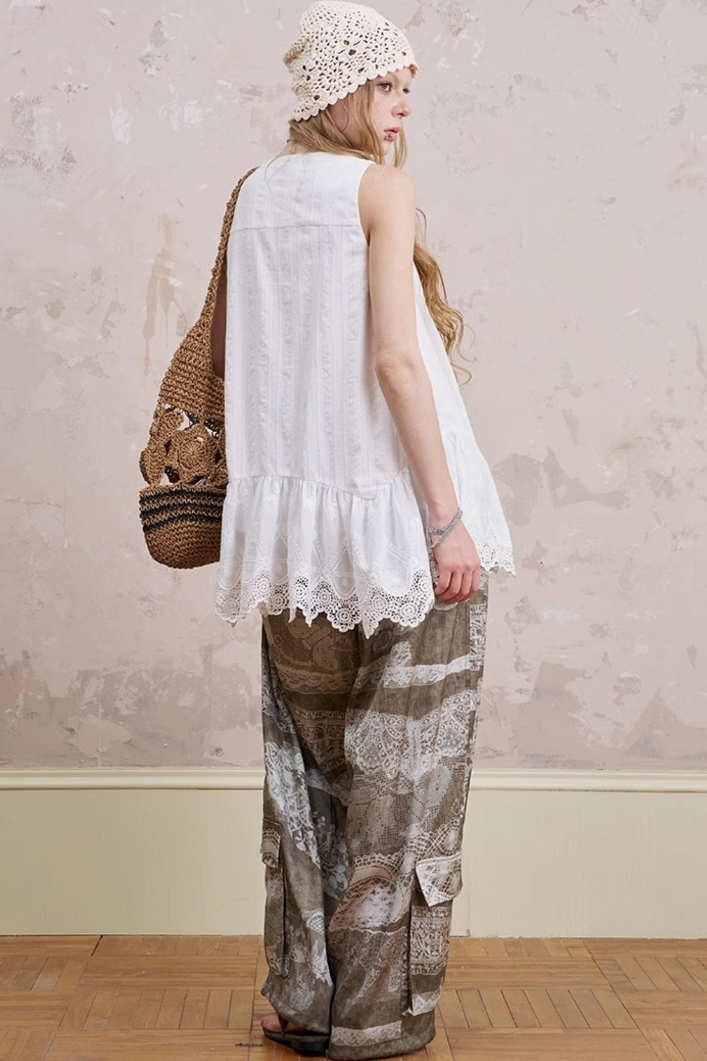 Romantic Sleeveless Ensemble Top