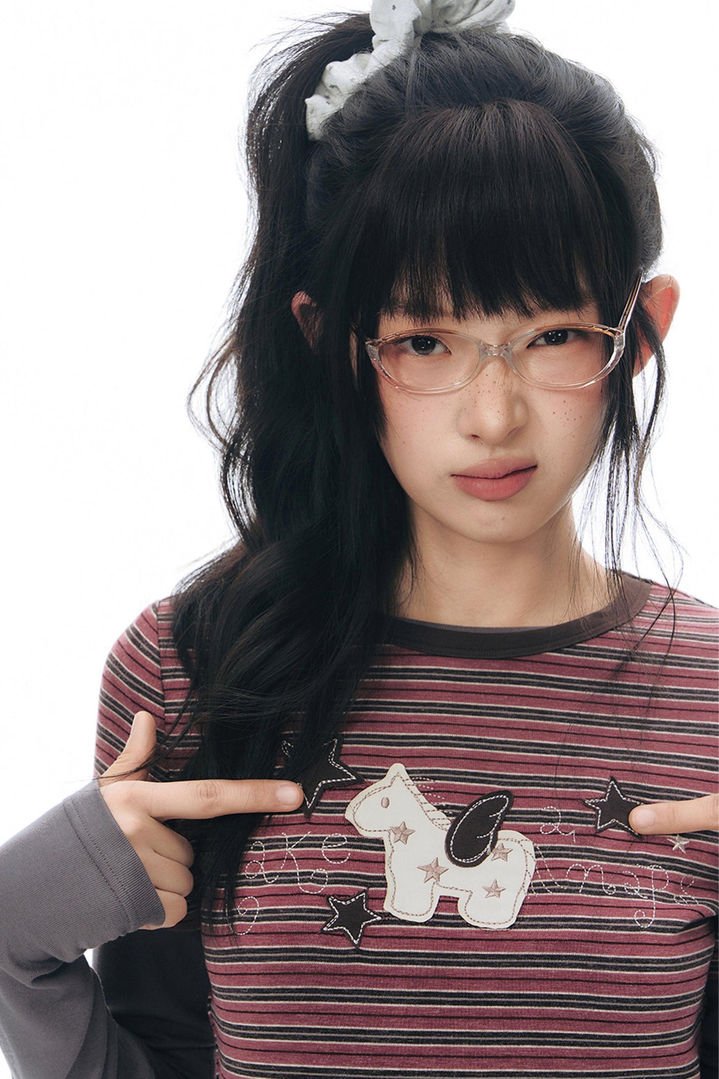 T-Shirt mit Pony-Applikation und Stickerei