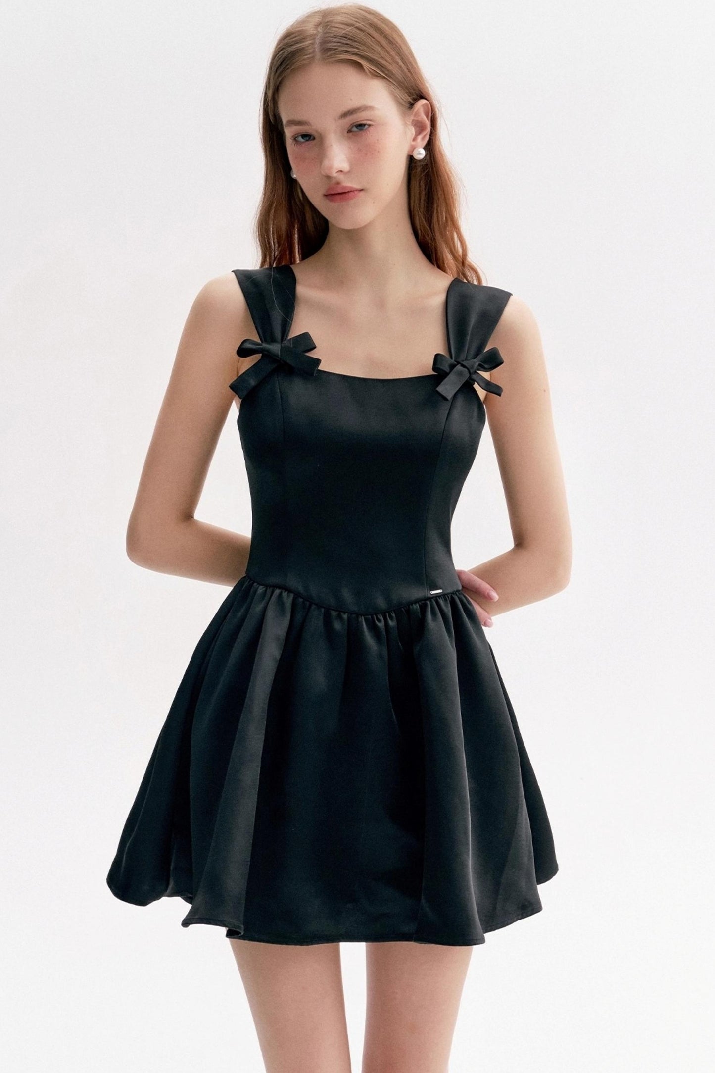Three-Dimensional Bow Satin Cropped Dress