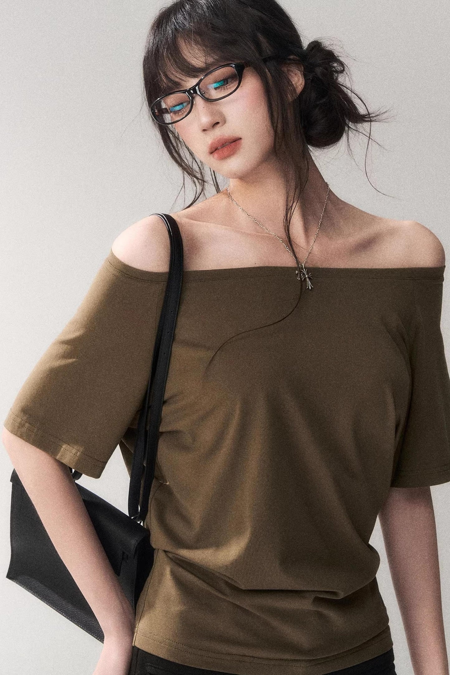 Off-Shoulder Stretchy Summer Top