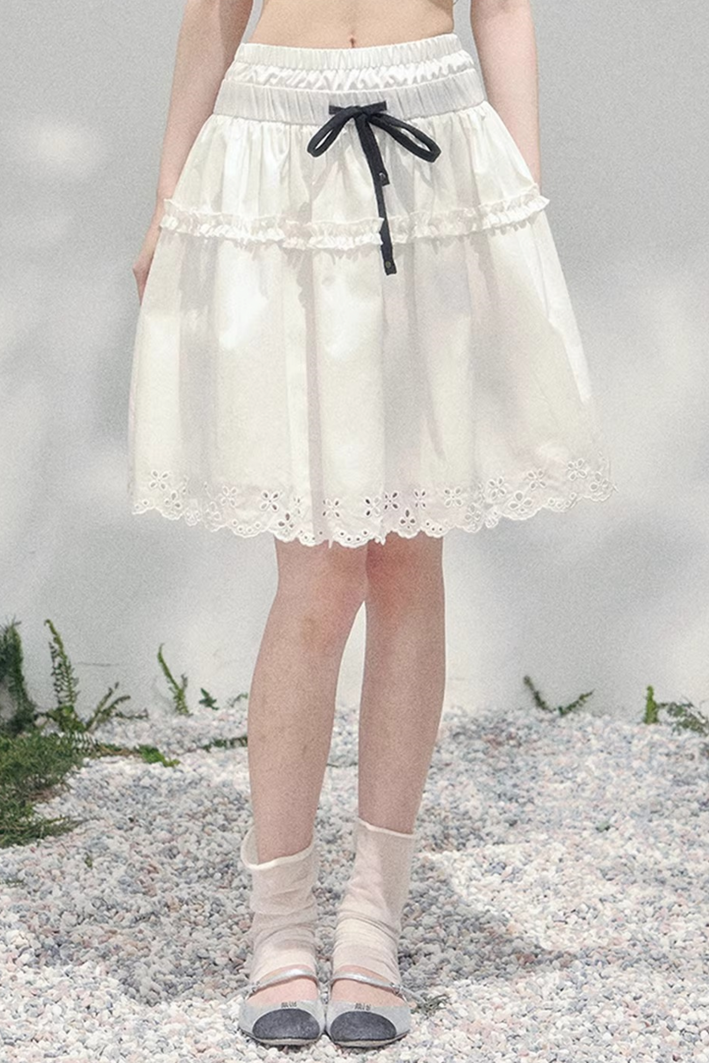 Spring White Half-Skirt
