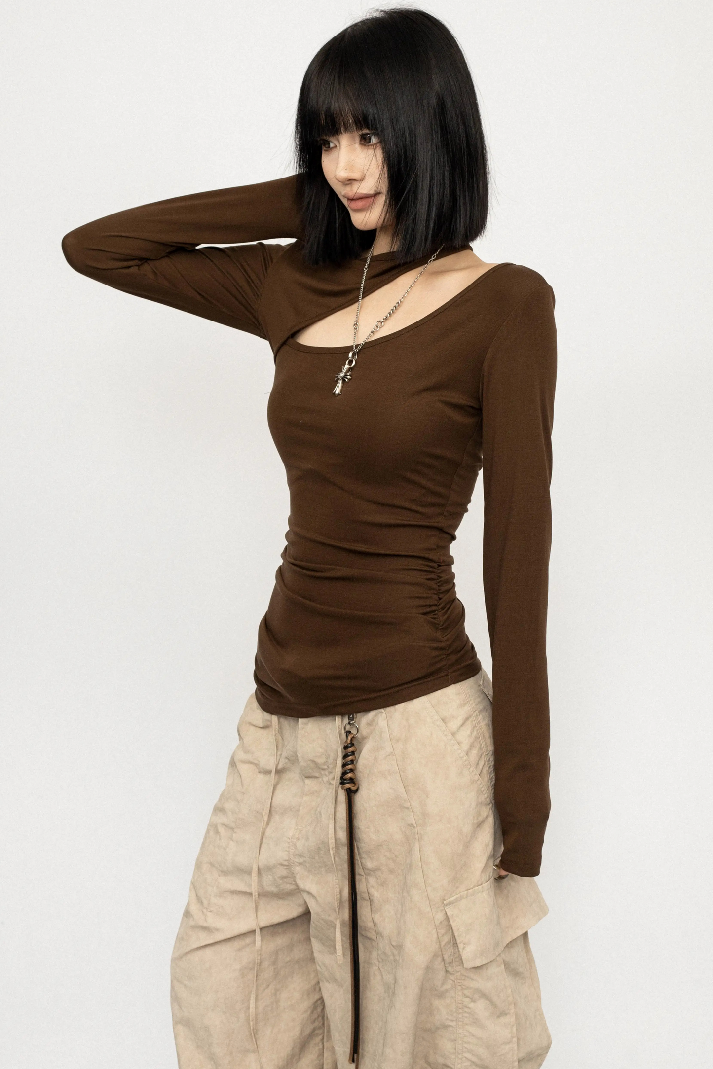 레트로 비대칭 리본 탑