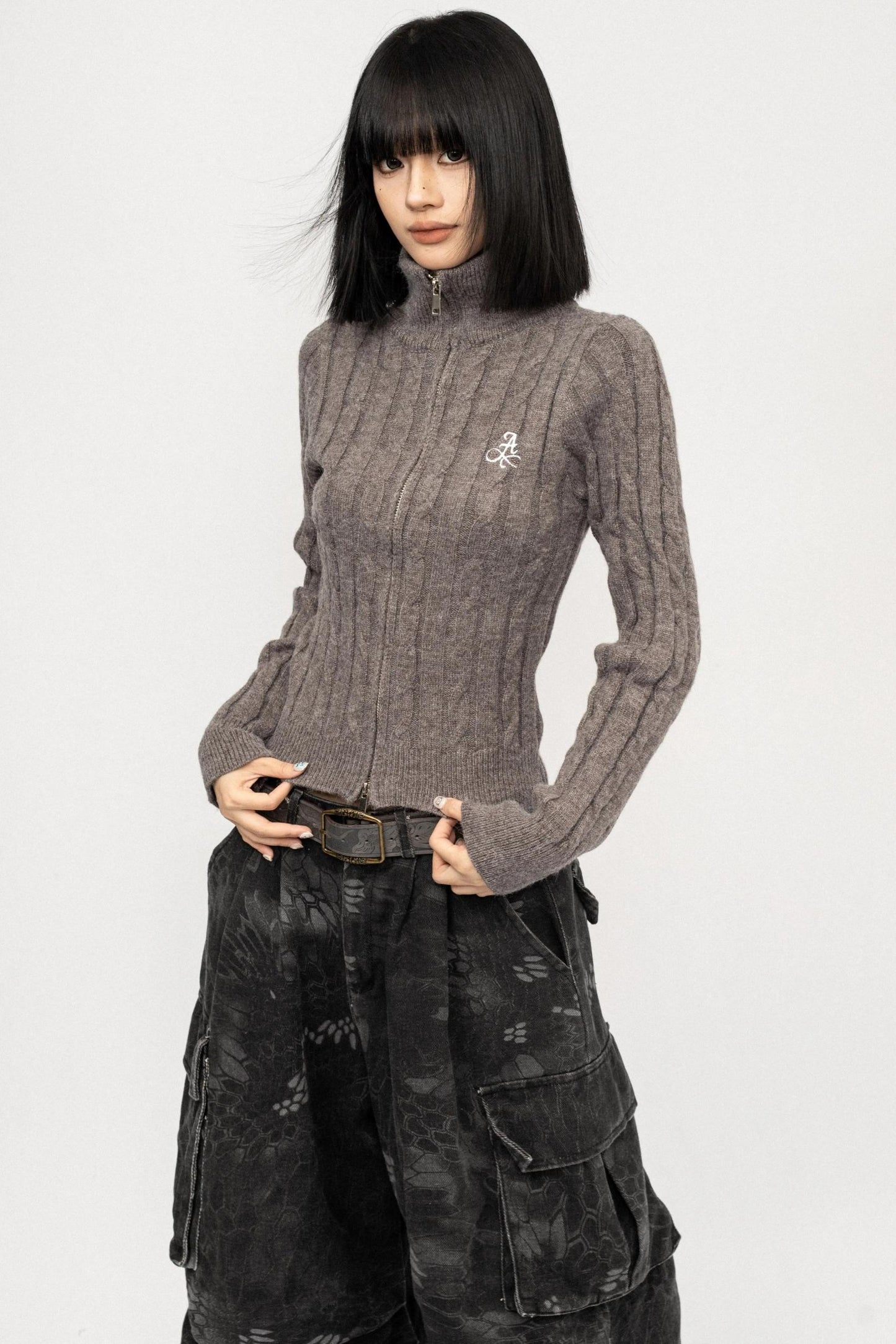 Simple Turtleneck Zipper Sweater