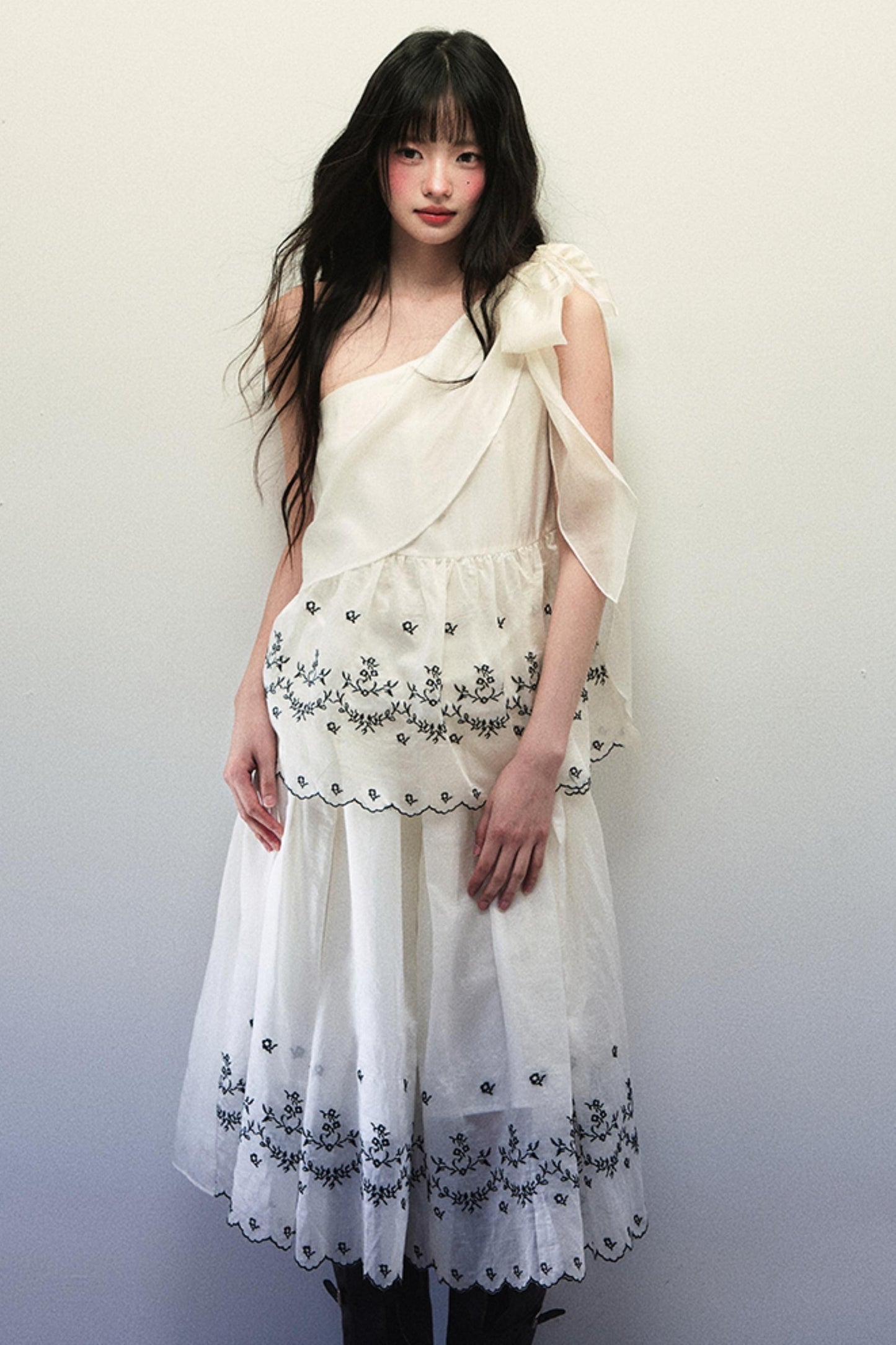 Elegant Embroidered Vest & Skirt Set-Up