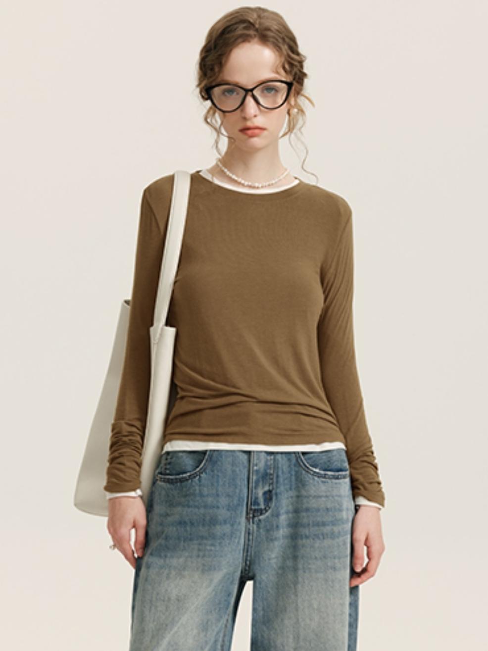 Seamless Long-Sleeved Wool Knit Top