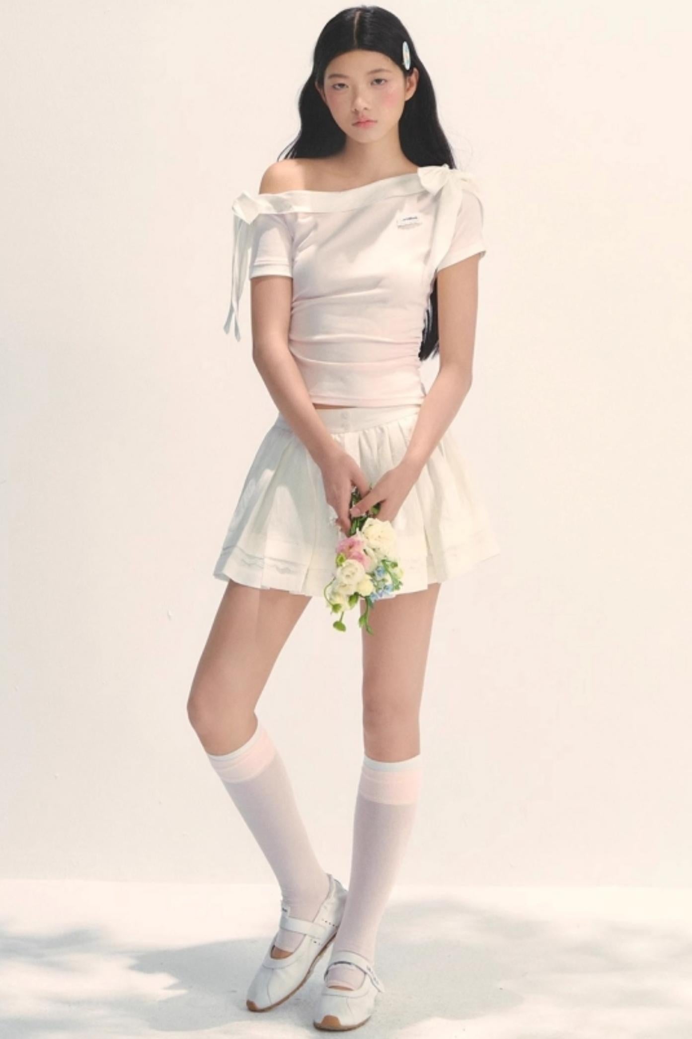 One-Shoulder Shaping T-Shirt