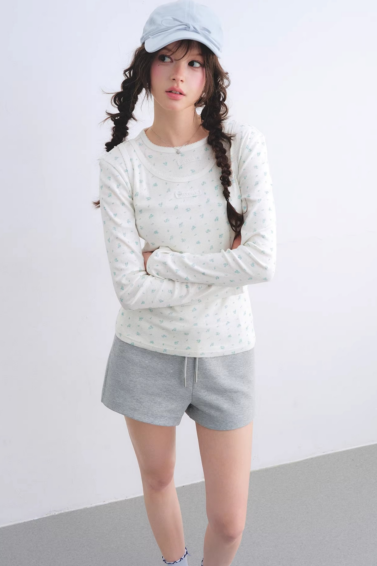 Floral Curved-Edge Vest Set