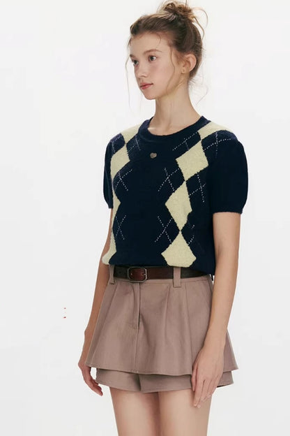 Gestepptes Strickoberteil mit Twilight-Blumenmuster